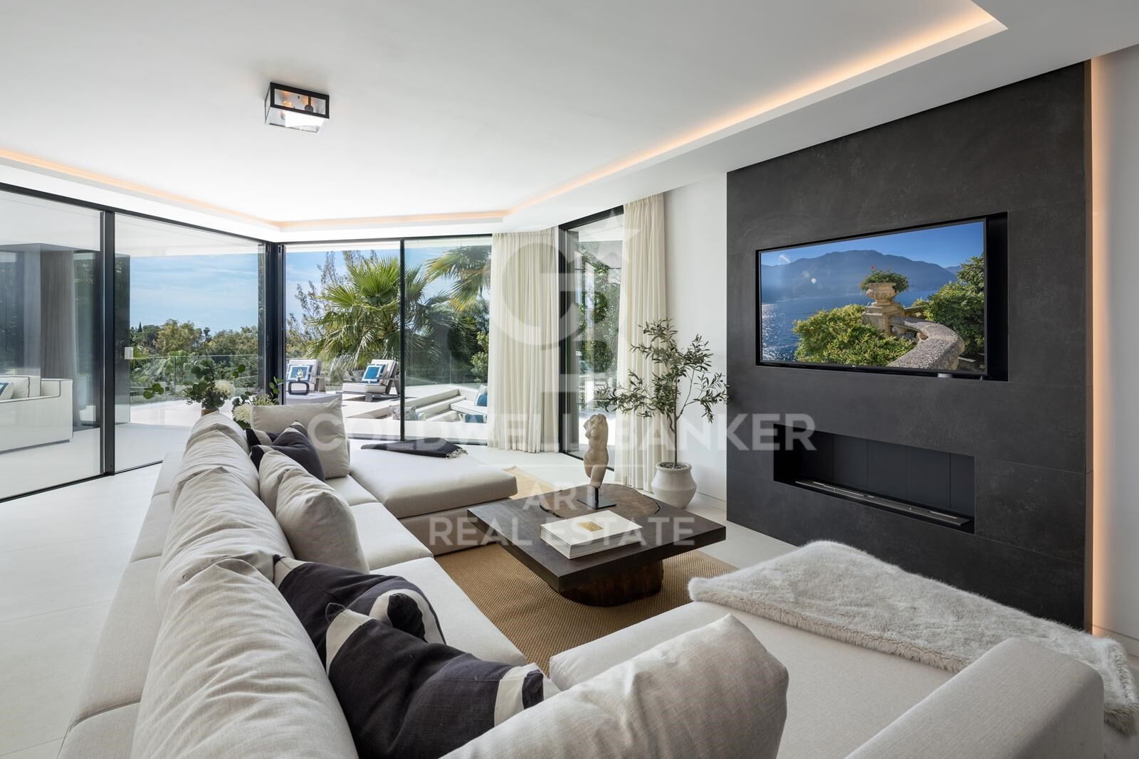 Moderne Luxusvilla mit Meerblick in La Quinta, Benahavís