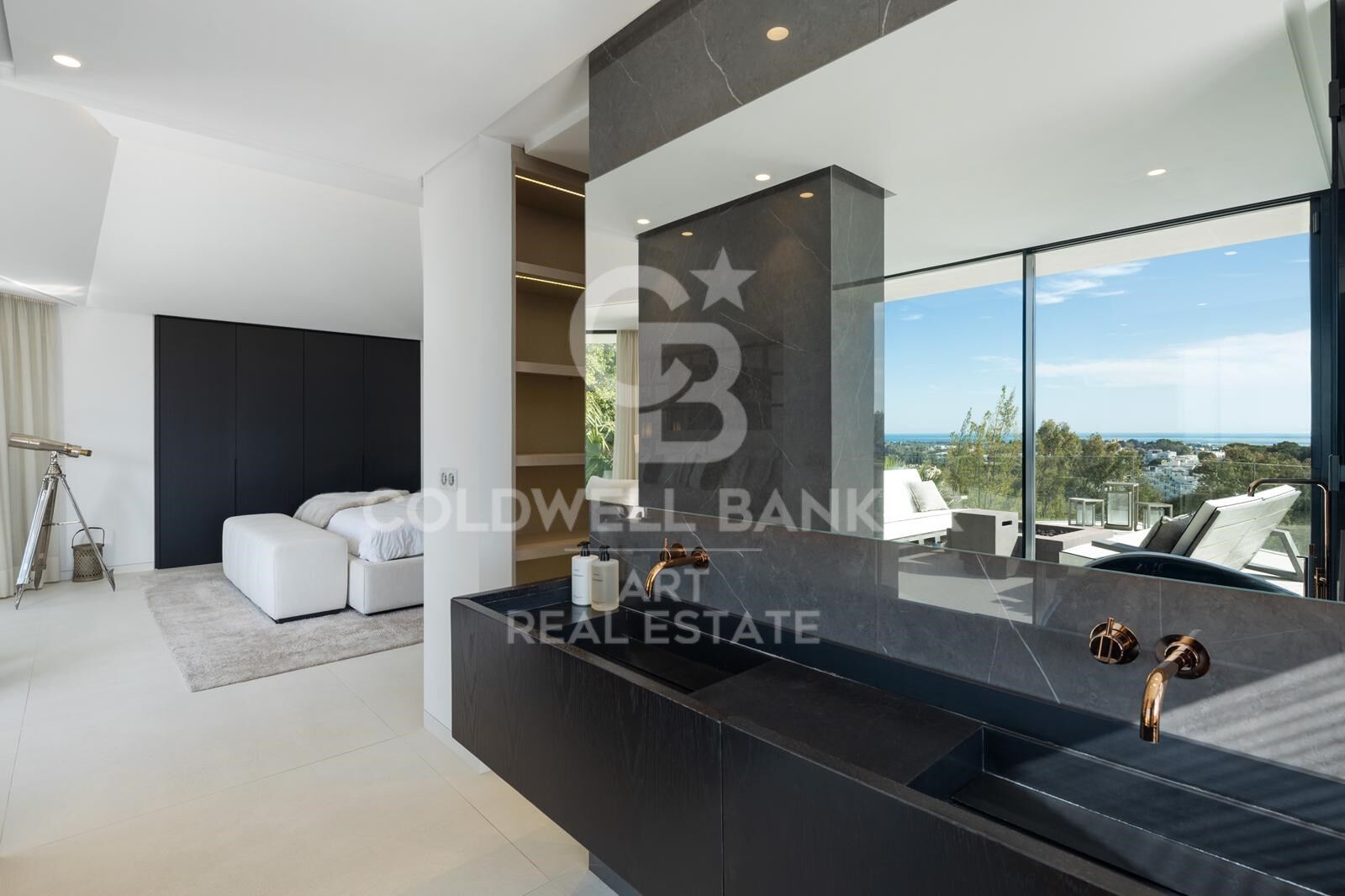 Moderne Luxusvilla mit Meerblick in La Quinta, Benahavís