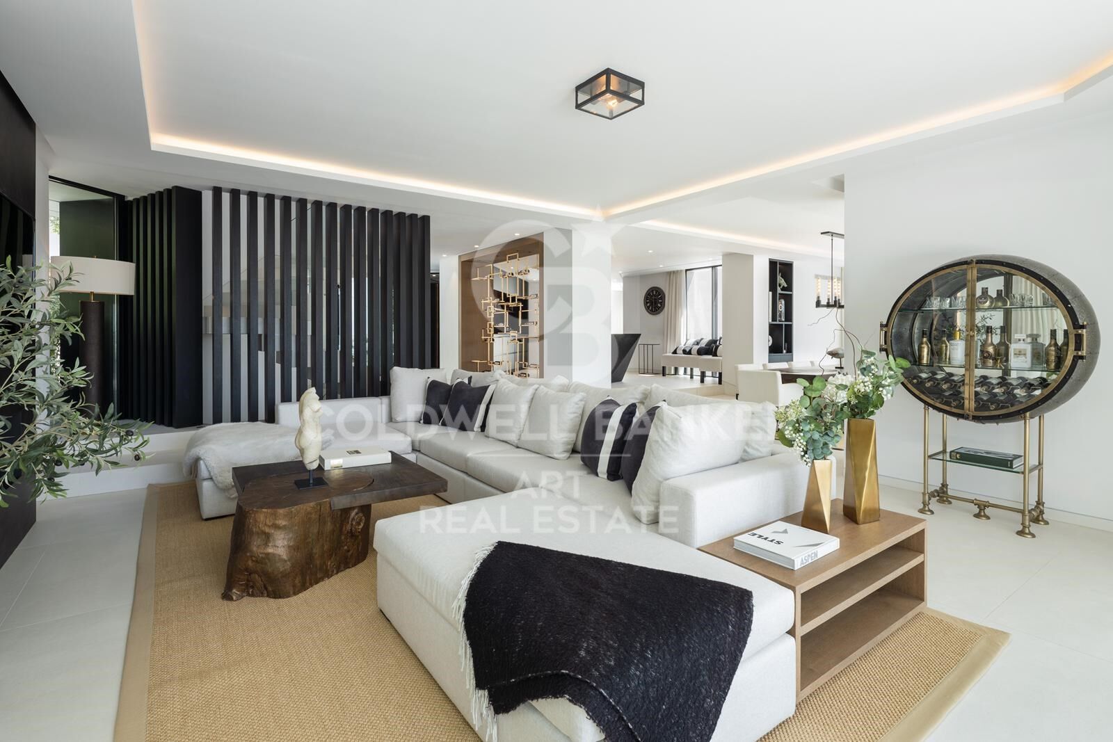 Moderne Luxusvilla mit Meerblick in La Quinta, Benahavís