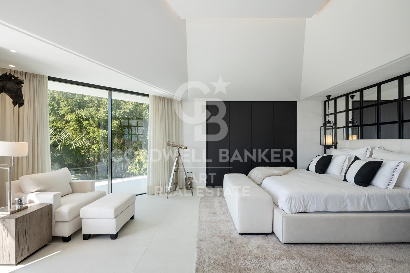 Moderne Luxusvilla mit Meerblick in La Quinta, Benahavís