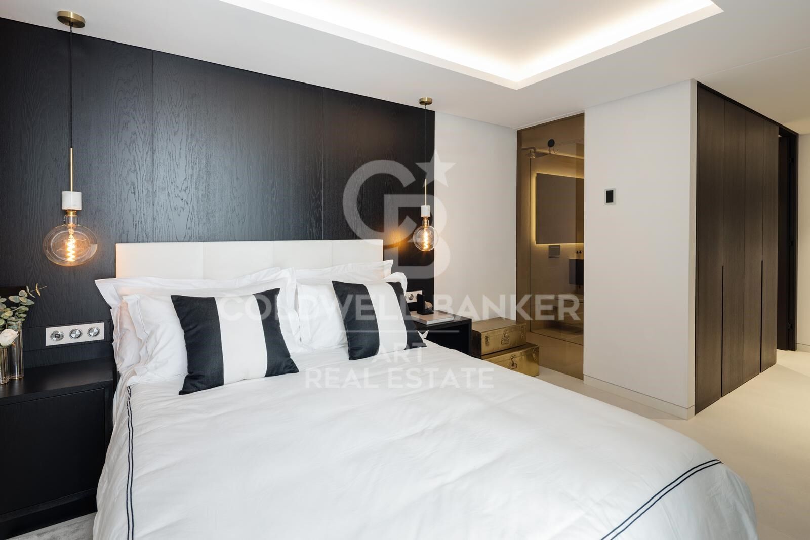 Moderne Luxusvilla mit Meerblick in La Quinta, Benahavís