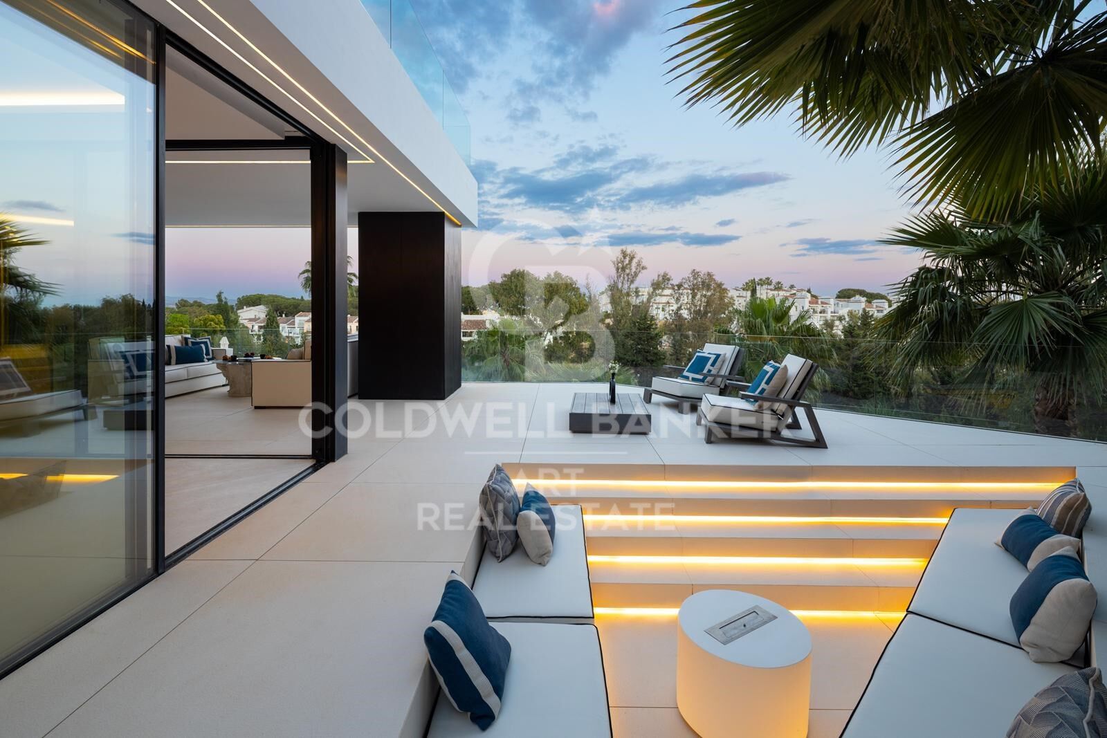 Moderne Luxusvilla mit Meerblick in La Quinta, Benahavís