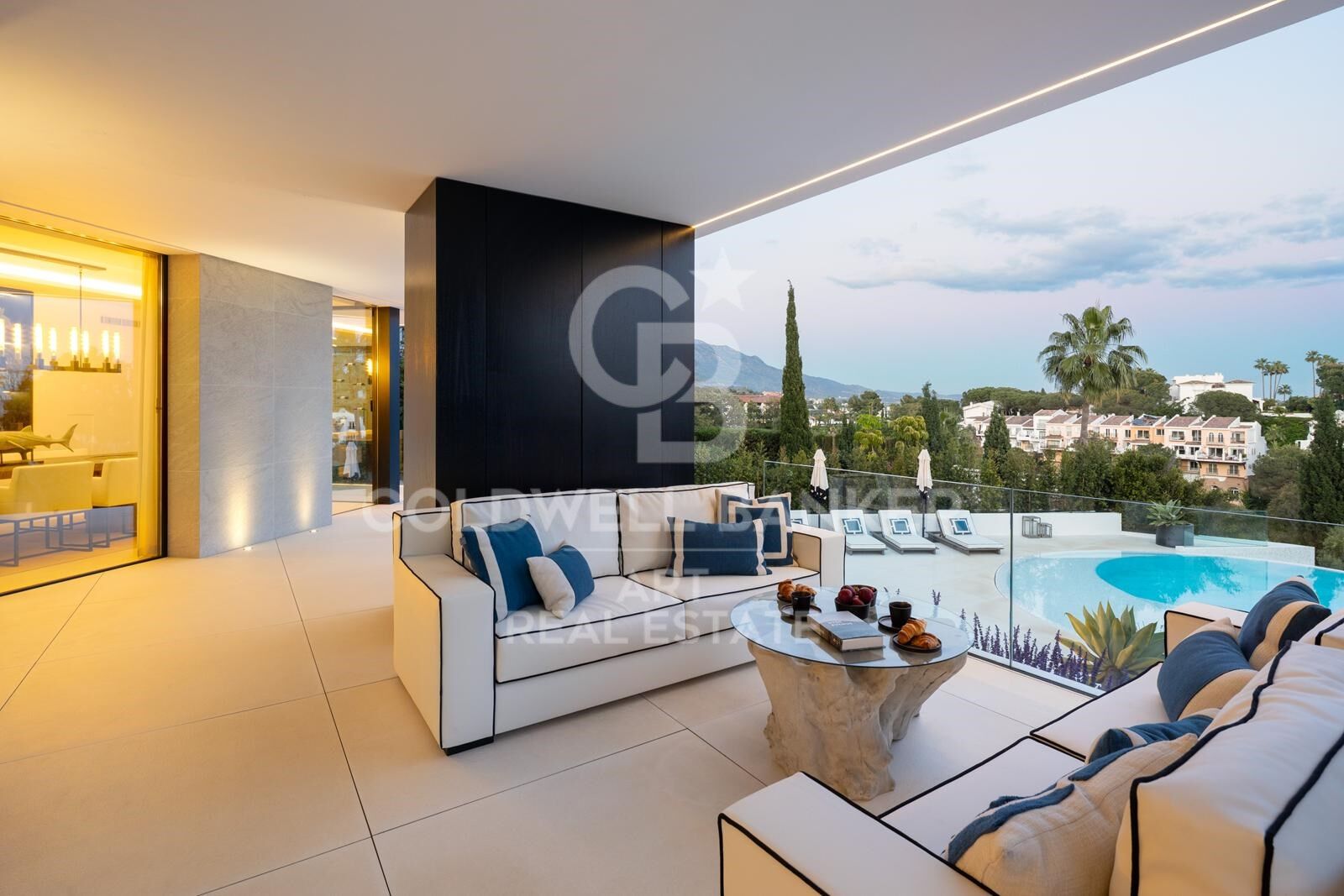Villa de luxe moderne avec vue sur la mer à La Quinta, Benahavís