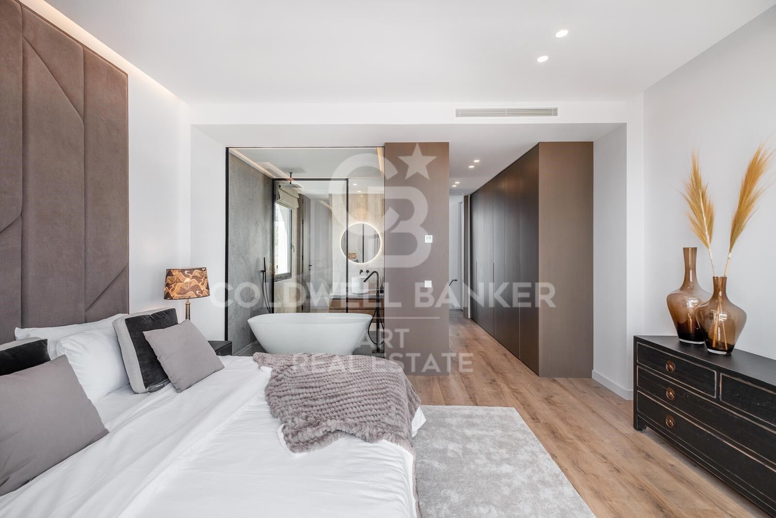 Modern Mediterranean villa with sea views in Paraiso Alto, Benahavís