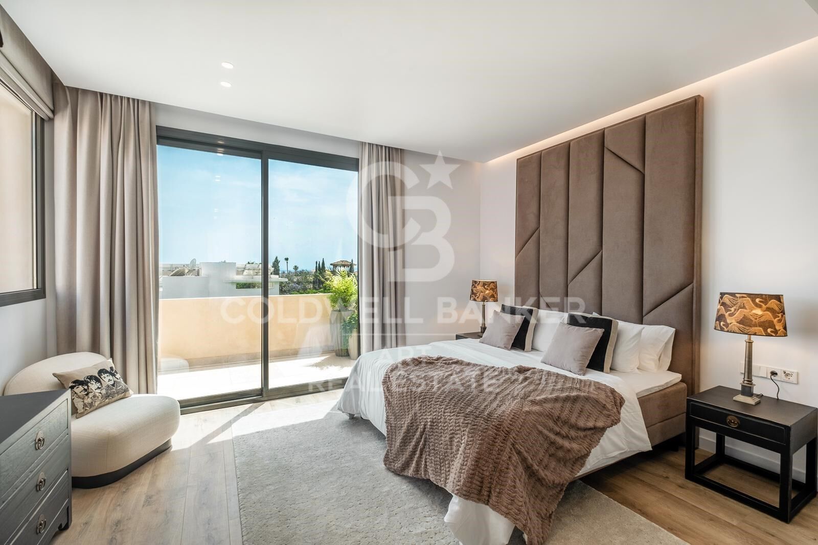 Modern Mediterranean villa with sea views in Paraiso Alto, Benahavís