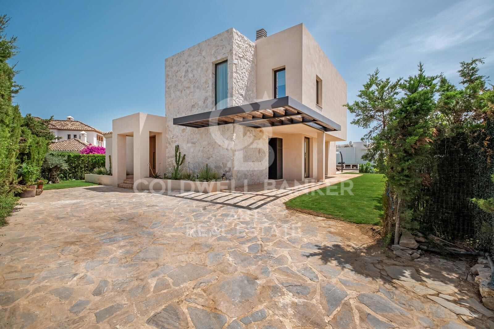 Villa mediterránea moderna con vistas al mar en Paraiso Alto, Benahavís