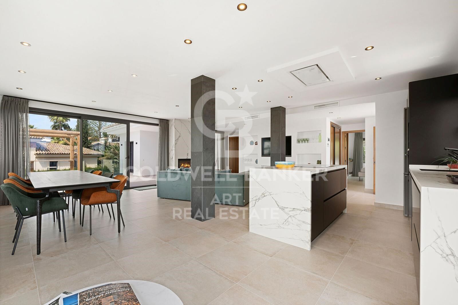 Modern One-Level Villa with Sea Views in Elviria, Marbella East