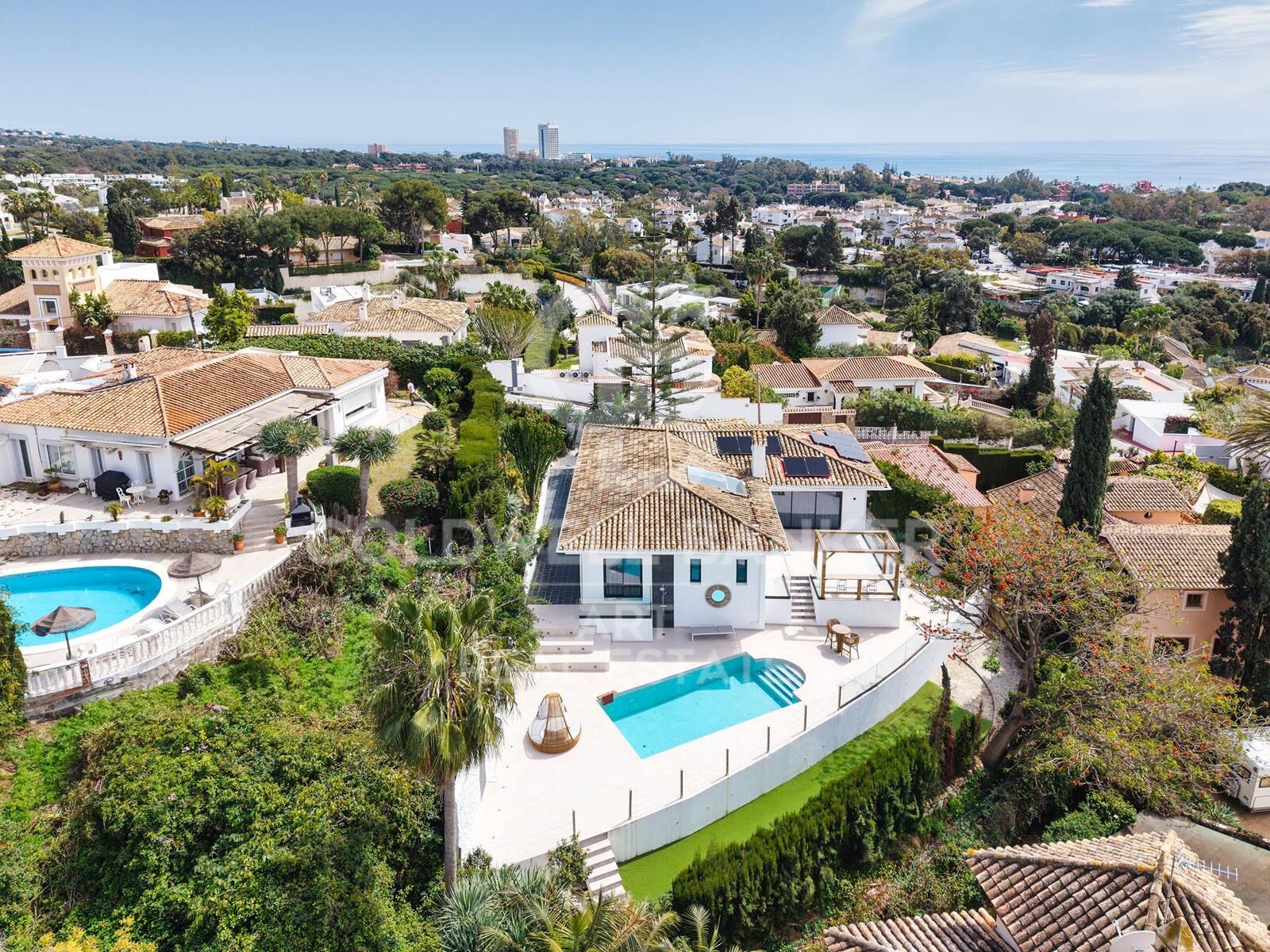 Modern One-Level Villa with Sea Views in Elviria, Marbella East