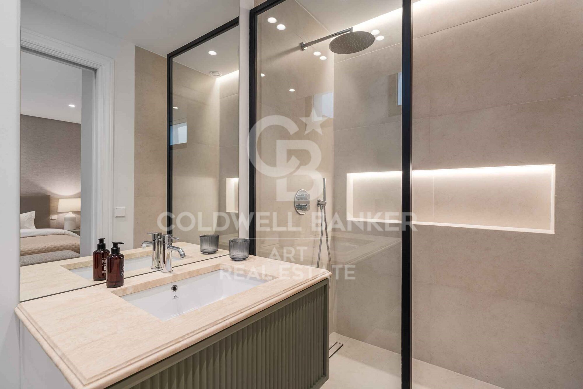 Elegante Villa im französischen Stil in La Cerquilla, Nueva Andalucía