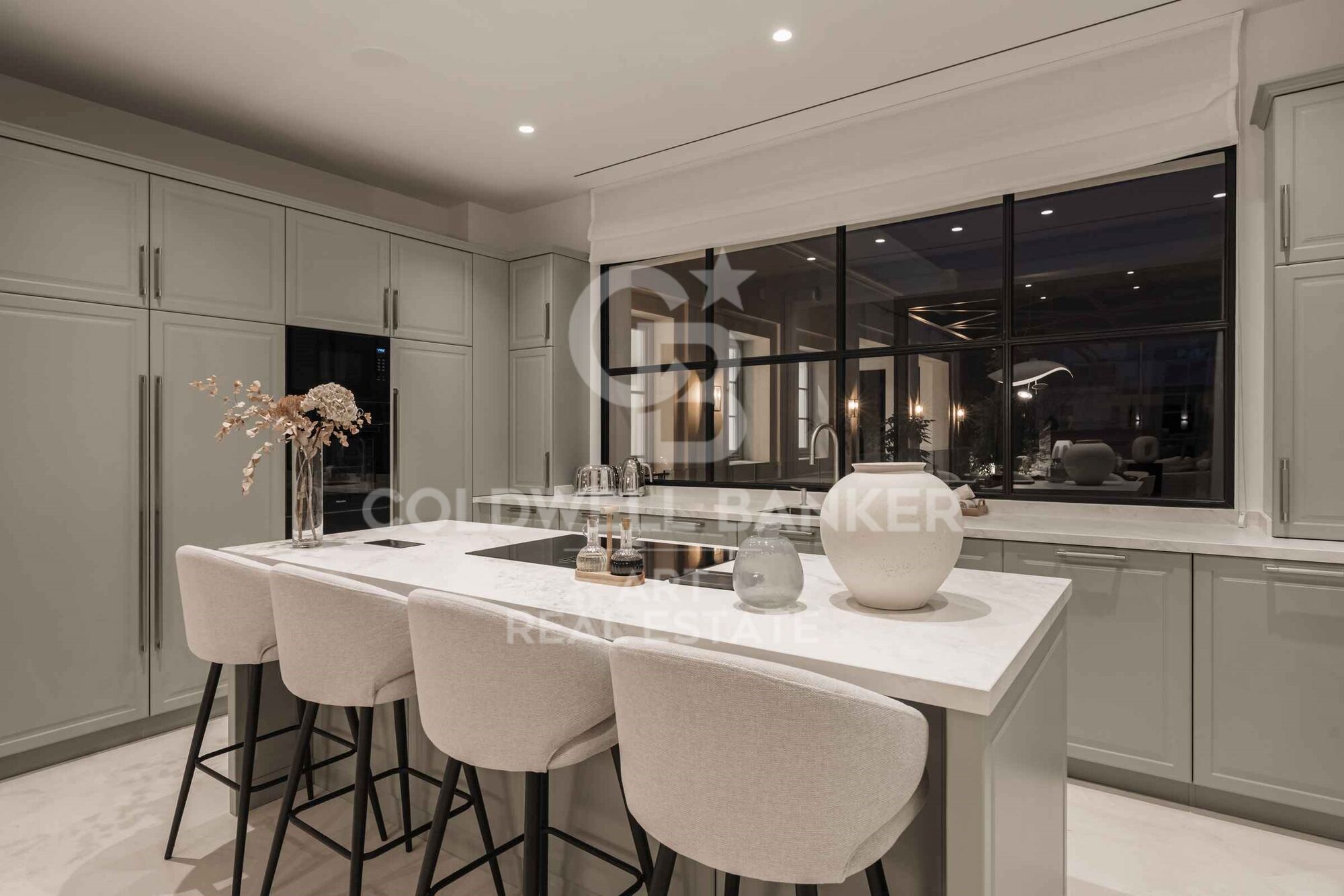 Elegante Villa im französischen Stil in La Cerquilla, Nueva Andalucía