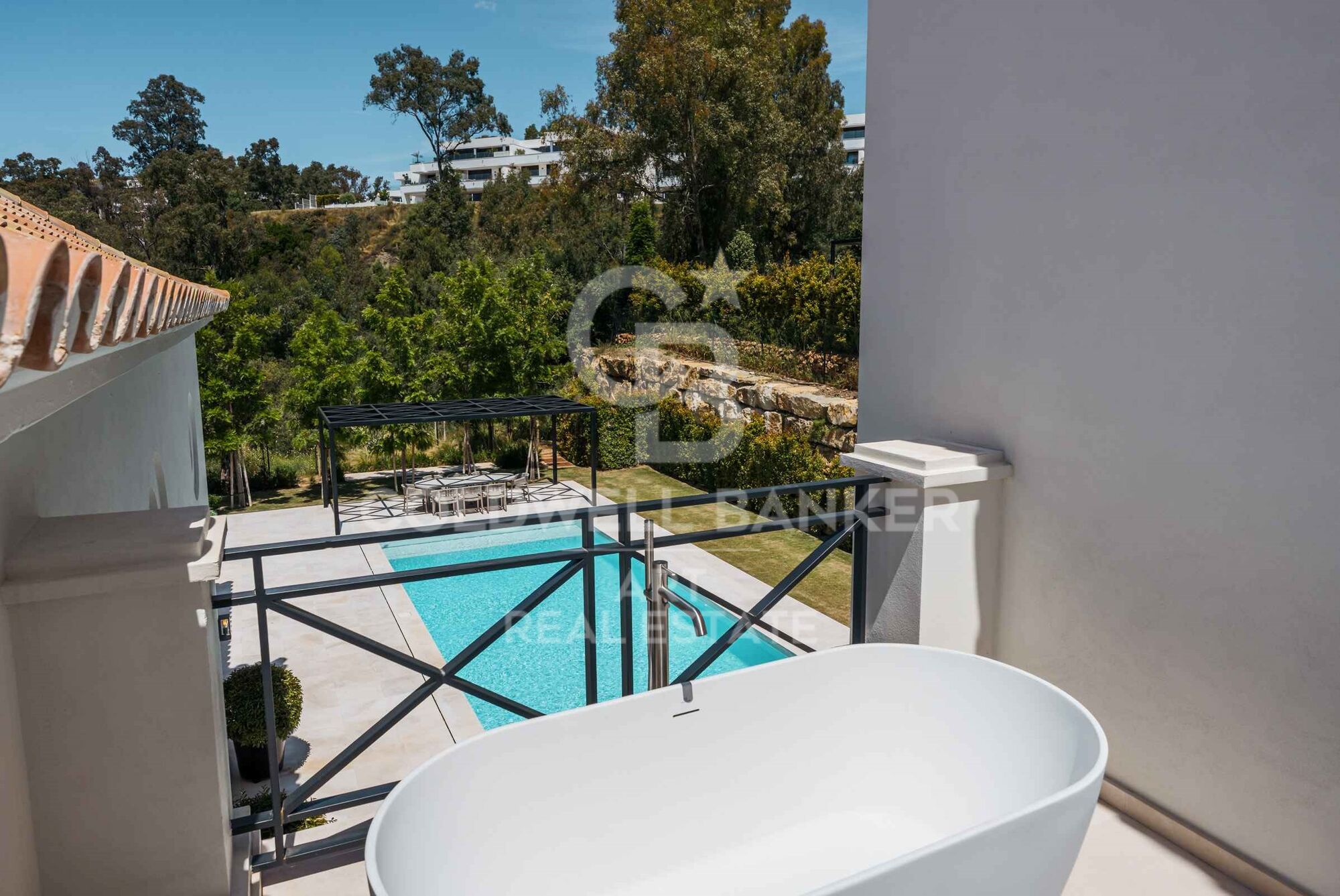 Elegante Villa im französischen Stil in La Cerquilla, Nueva Andalucía