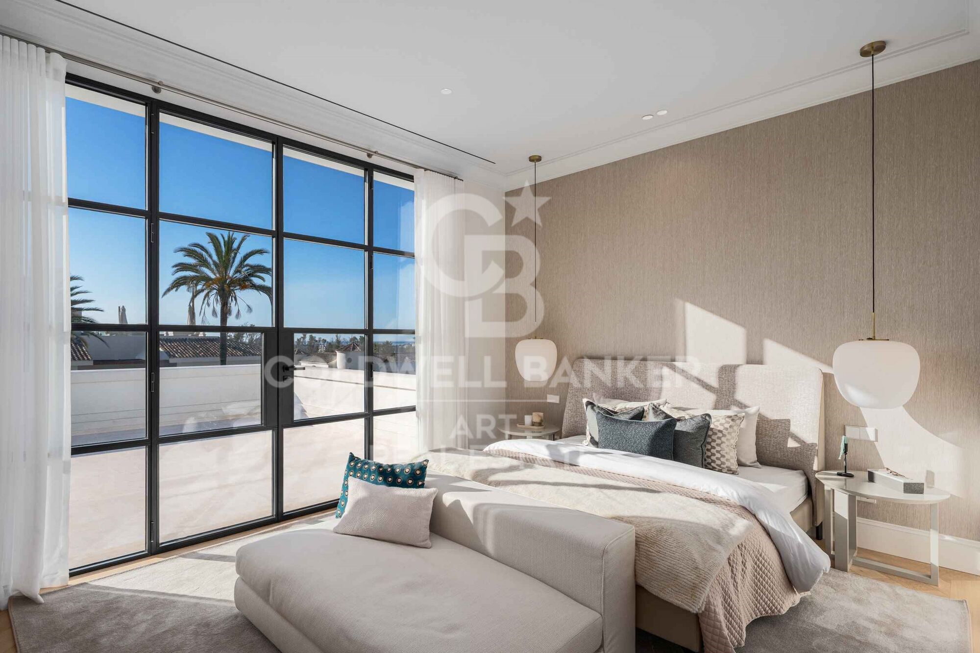 Elegante Villa im französischen Stil in La Cerquilla, Nueva Andalucía