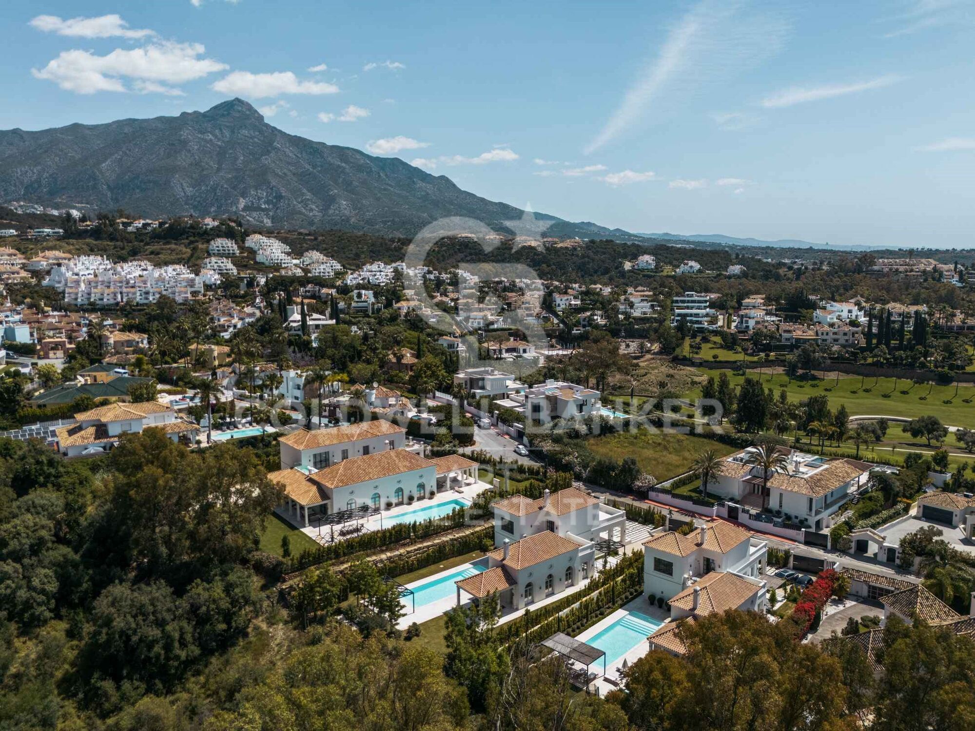 Elegante Villa im französischen Stil in La Cerquilla, Nueva Andalucía