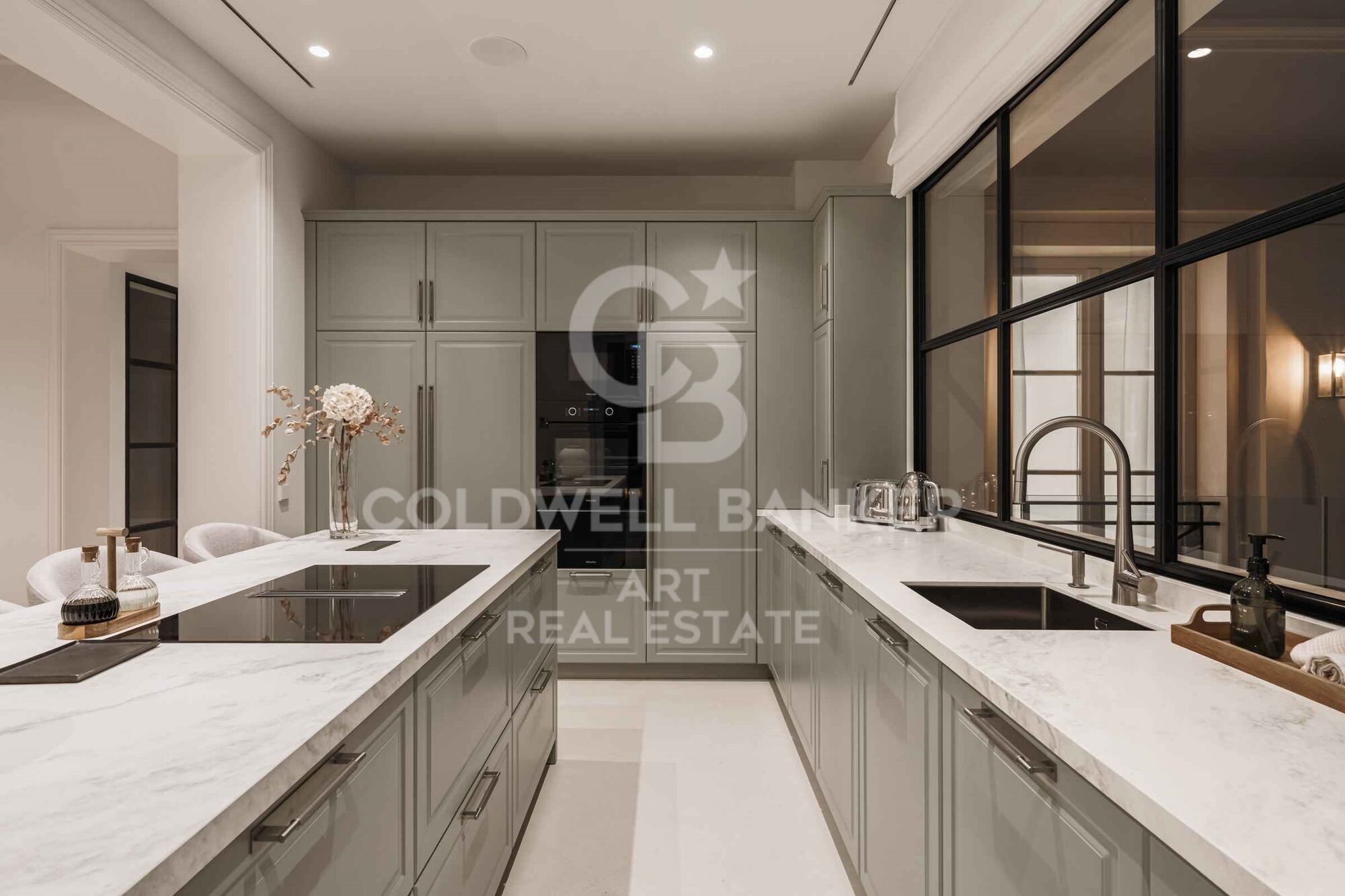 Elegante Villa im französischen Stil in La Cerquilla, Nueva Andalucía