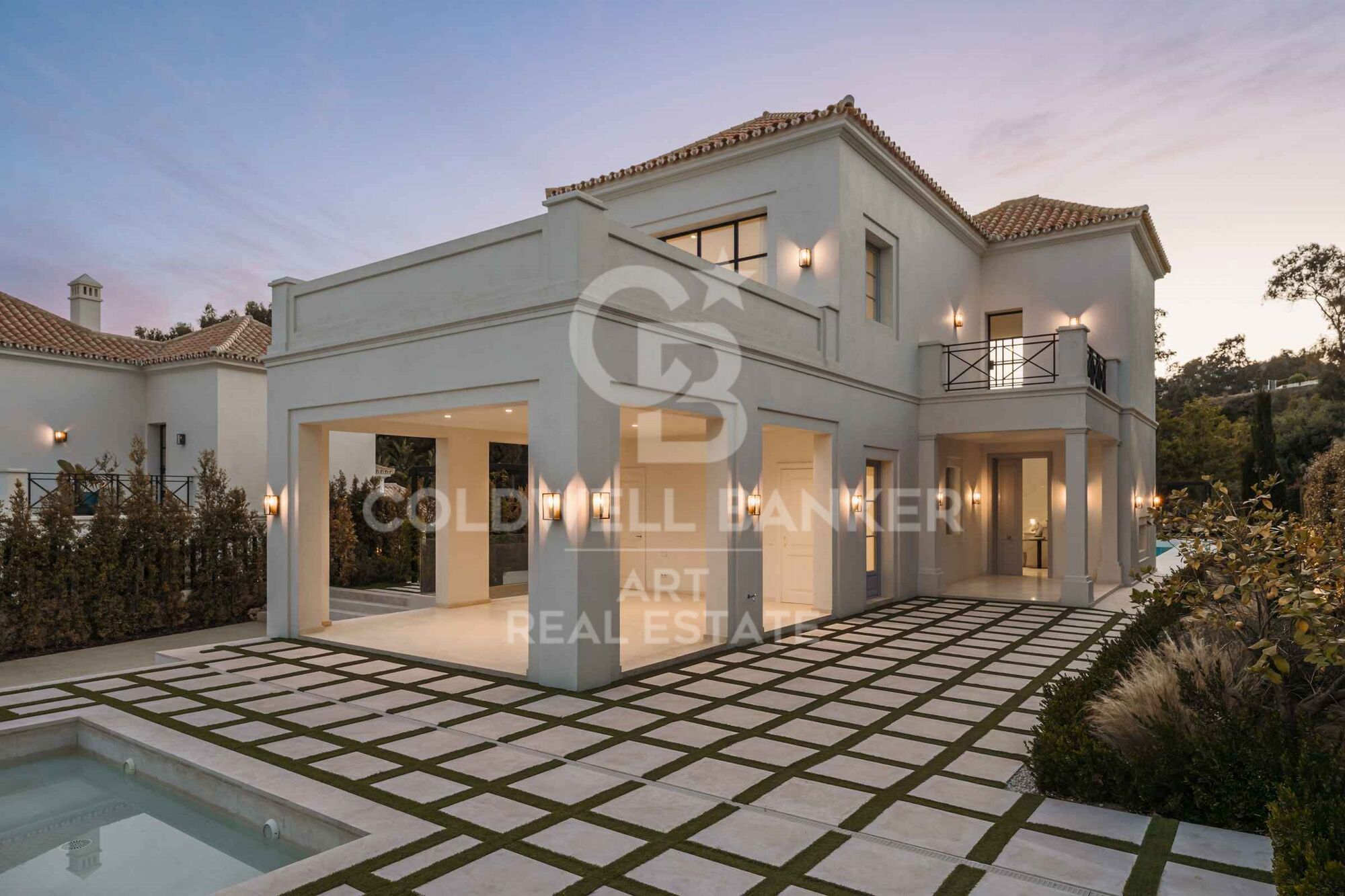 Elegante Villa im französischen Stil in La Cerquilla, Nueva Andalucía