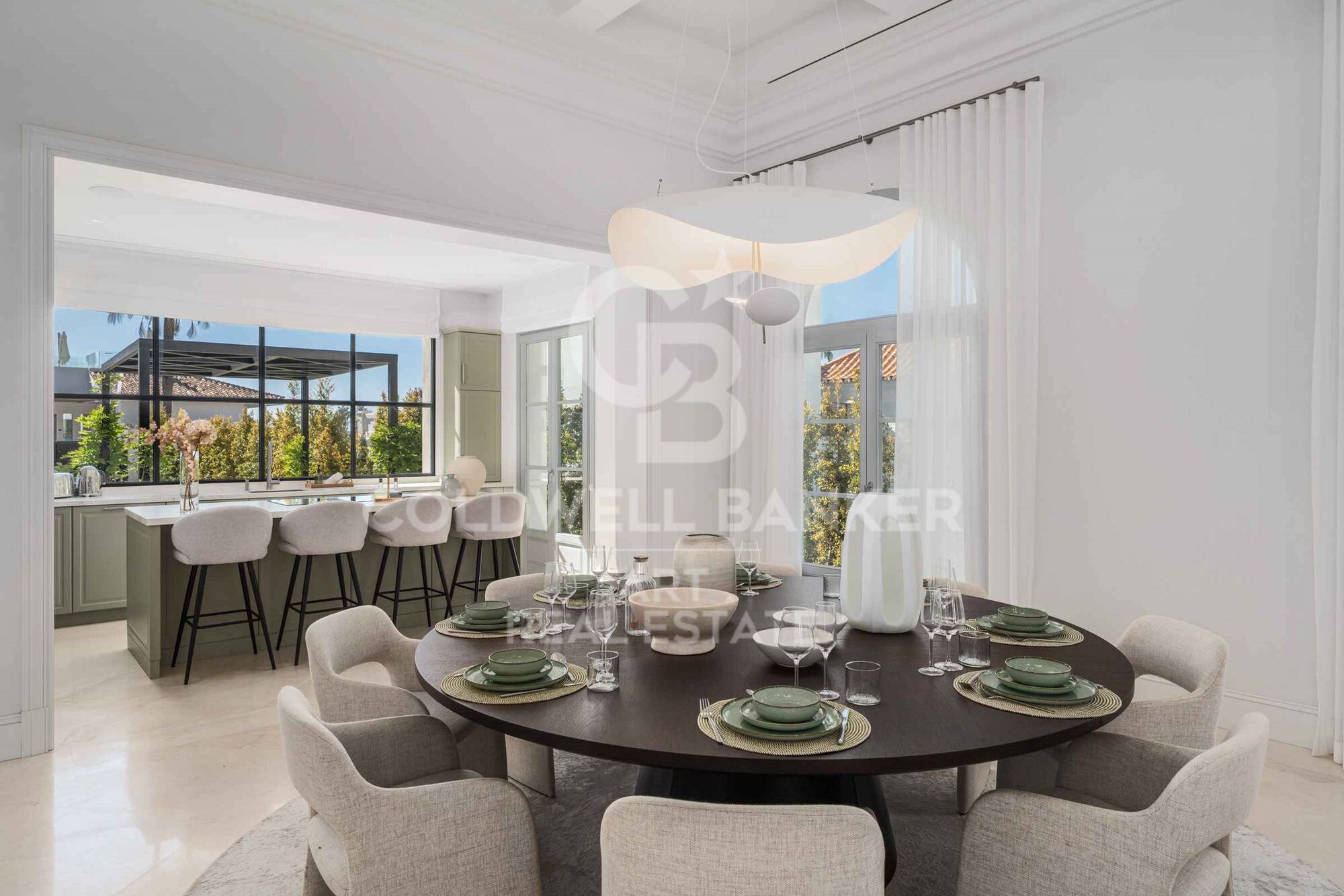 Elegant French-inspired villa in La Cerquilla, Nueva Andalucía