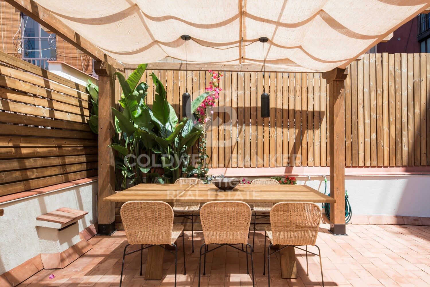 Appartement avec terrasse in 'La Dreta de l'Eixample ', Barcelona