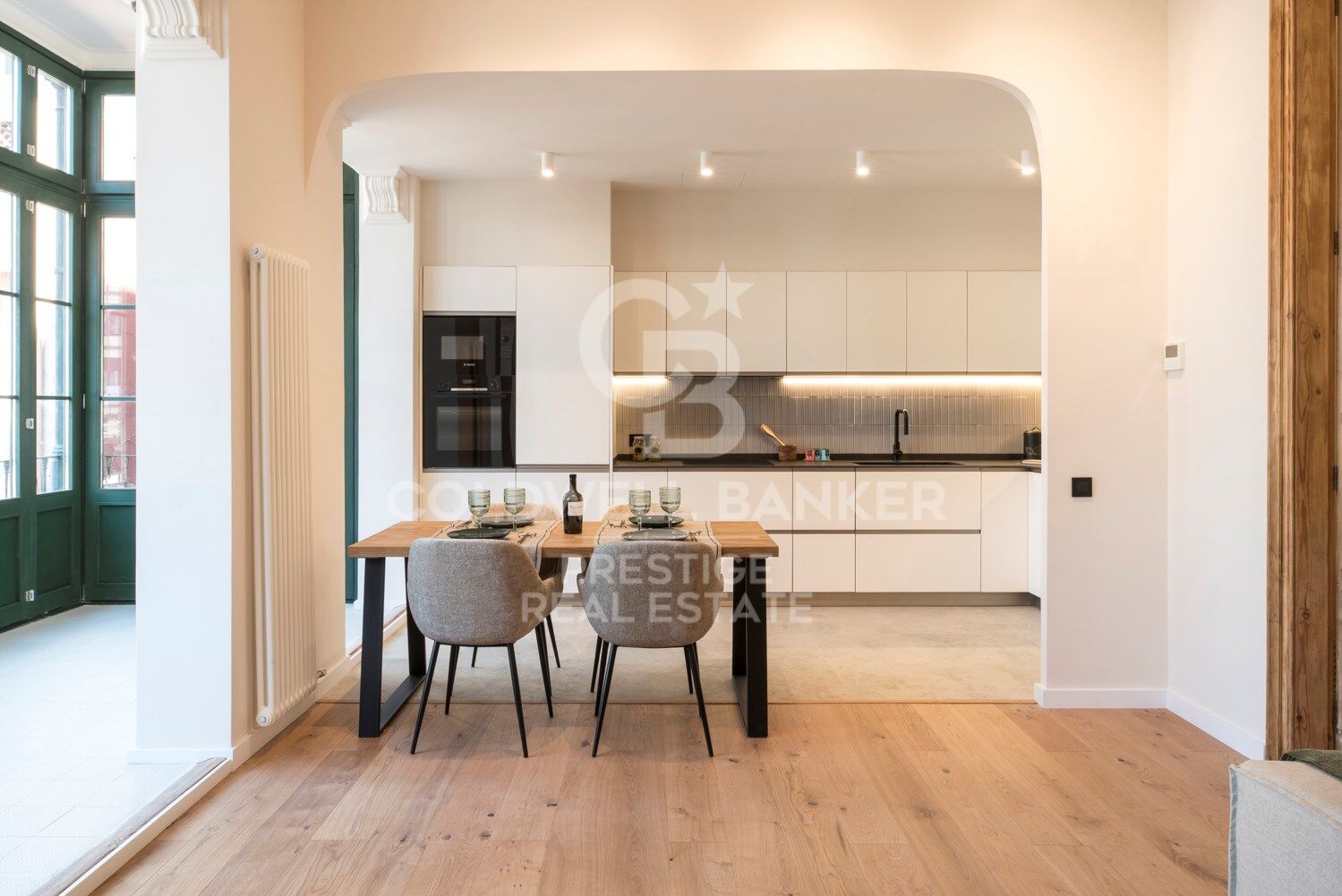 Appartement avec terrasse in 'La Dreta de l'Eixample ', Barcelona