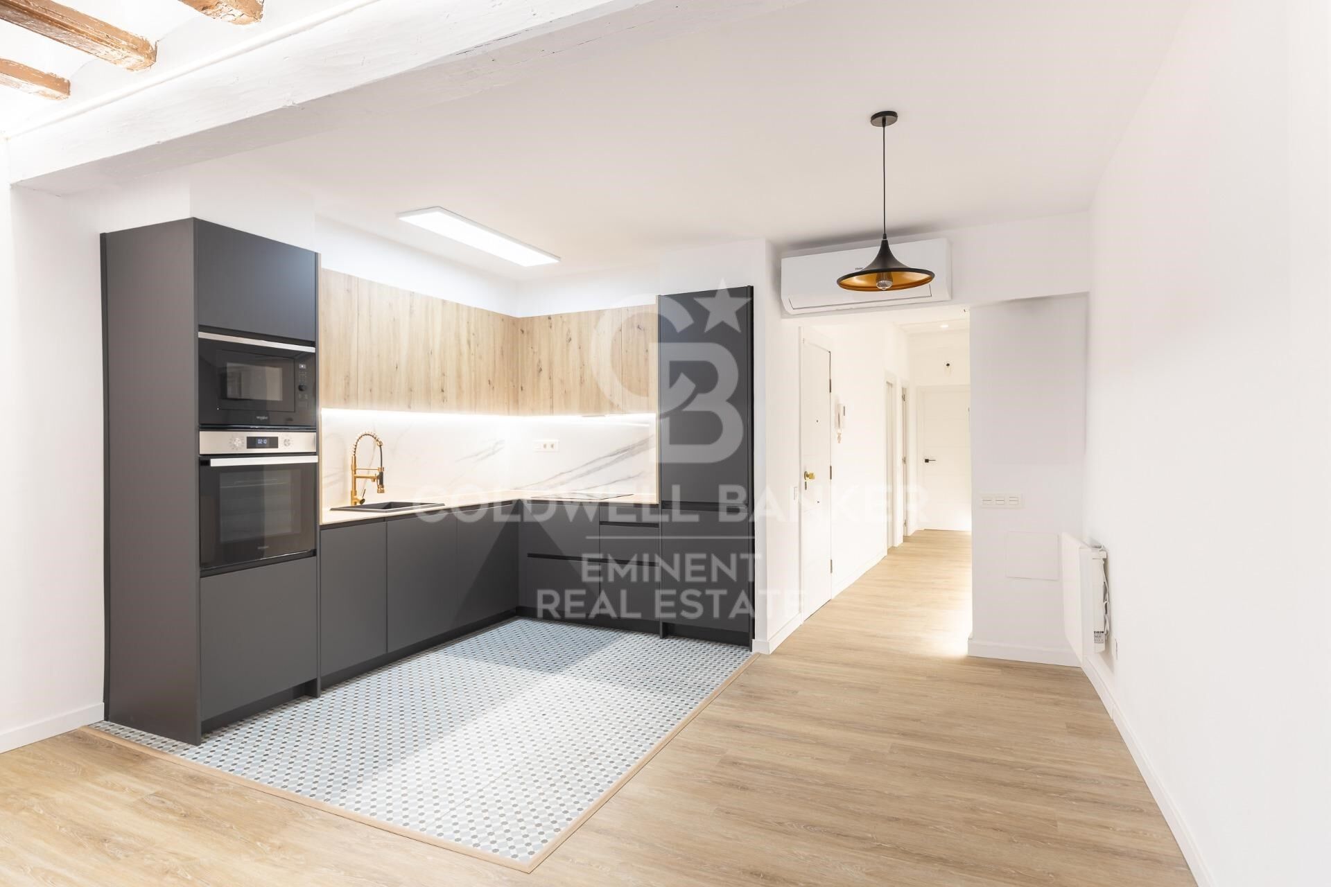 Charming renovated flat in a typical building in Santa Caterina and La Ribera