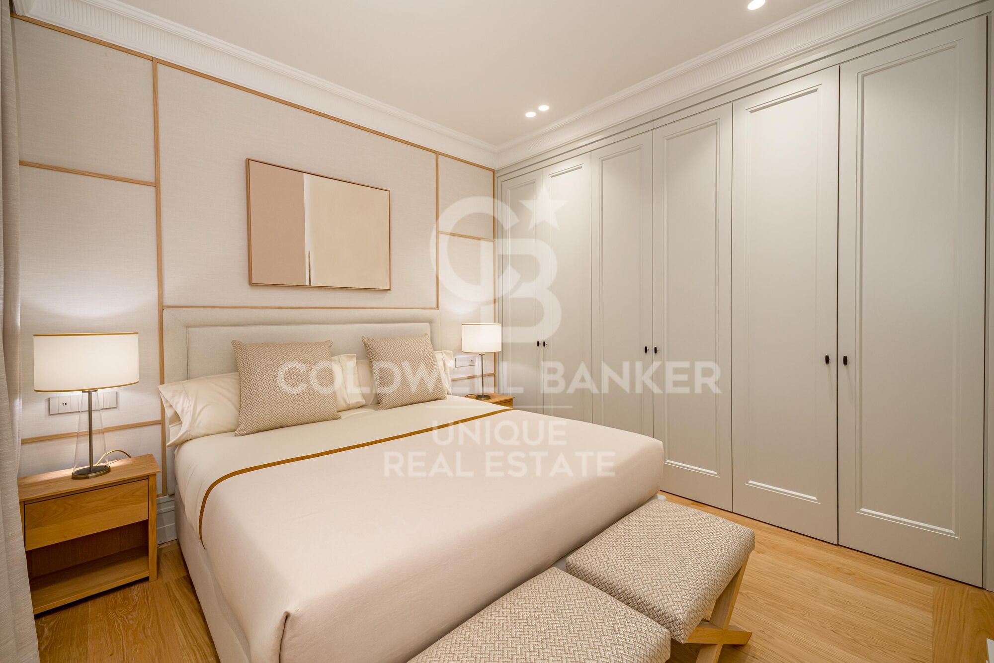 Completely refurbished 3 bedroom flat with views of the Retiro Park