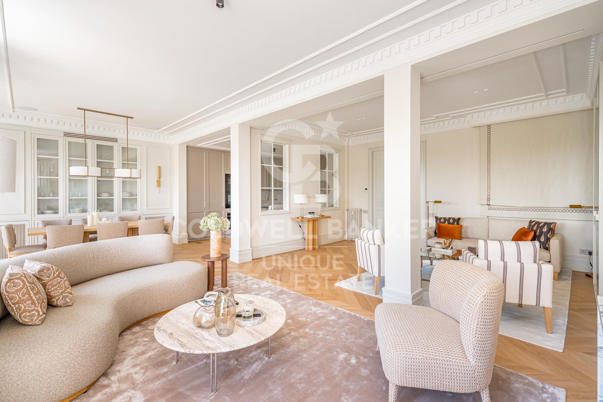 Completely refurbished 3 bedroom flat with views of the Retiro Park