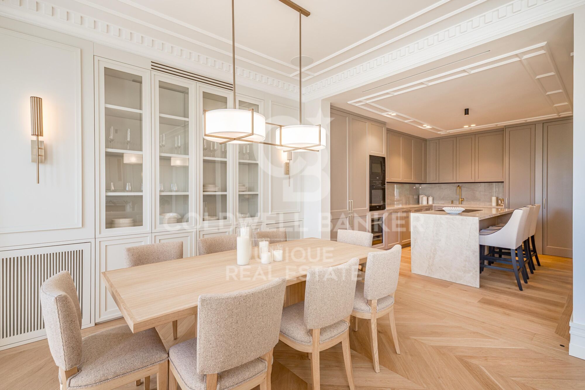 Completely refurbished 3 bedroom flat with views of the Retiro Park