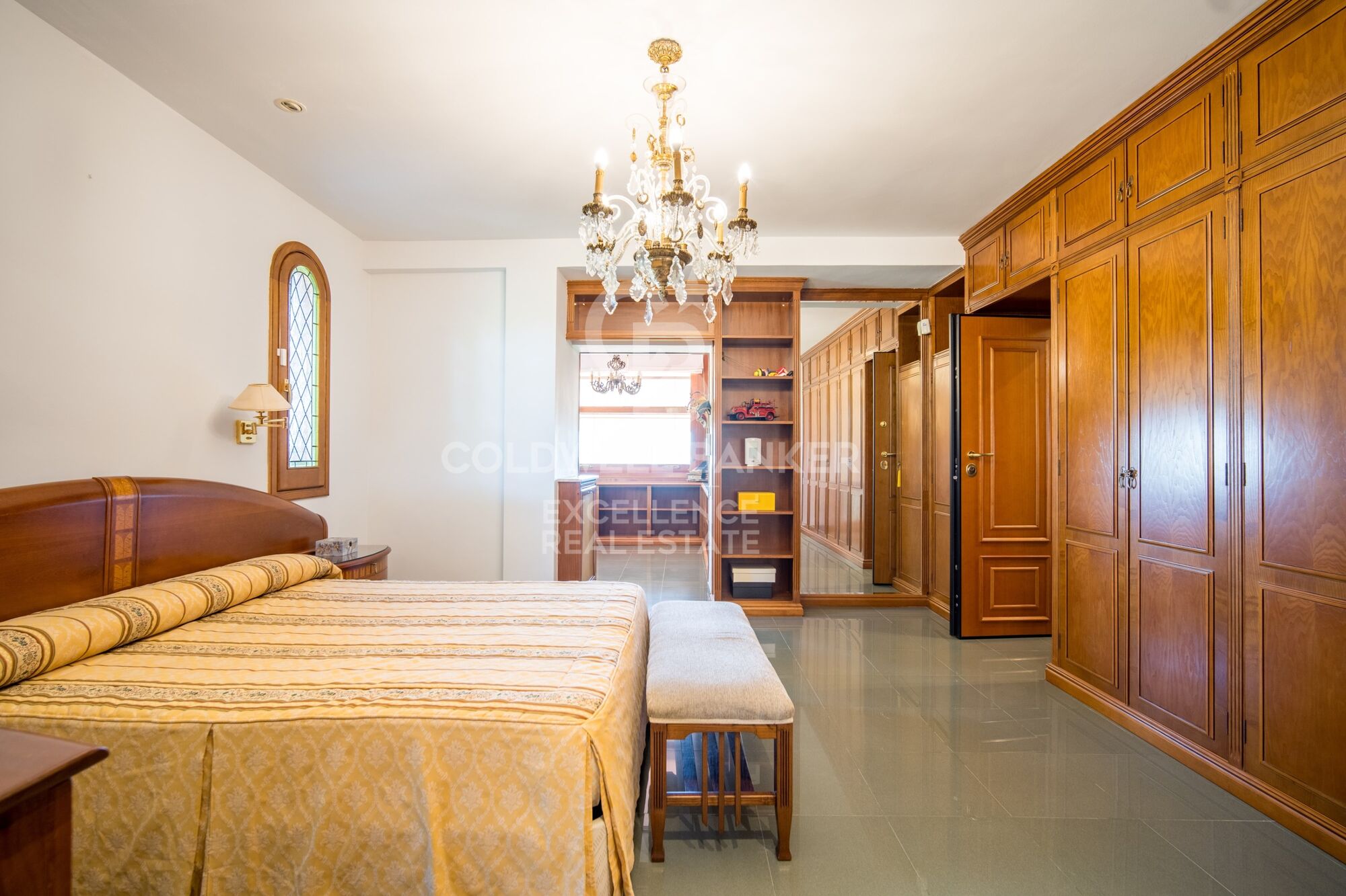 Exclusiva Villa de lujo en Chiva con piscina y vistas espectaculares