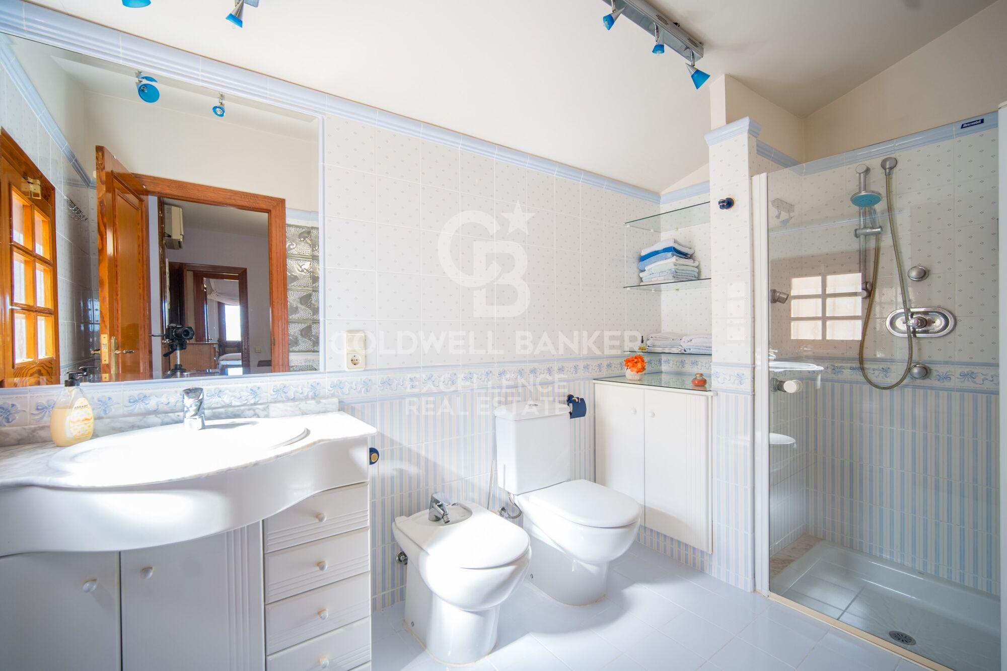 Exclusiva Villa de lujo en Chiva con piscina y vistas espectaculares