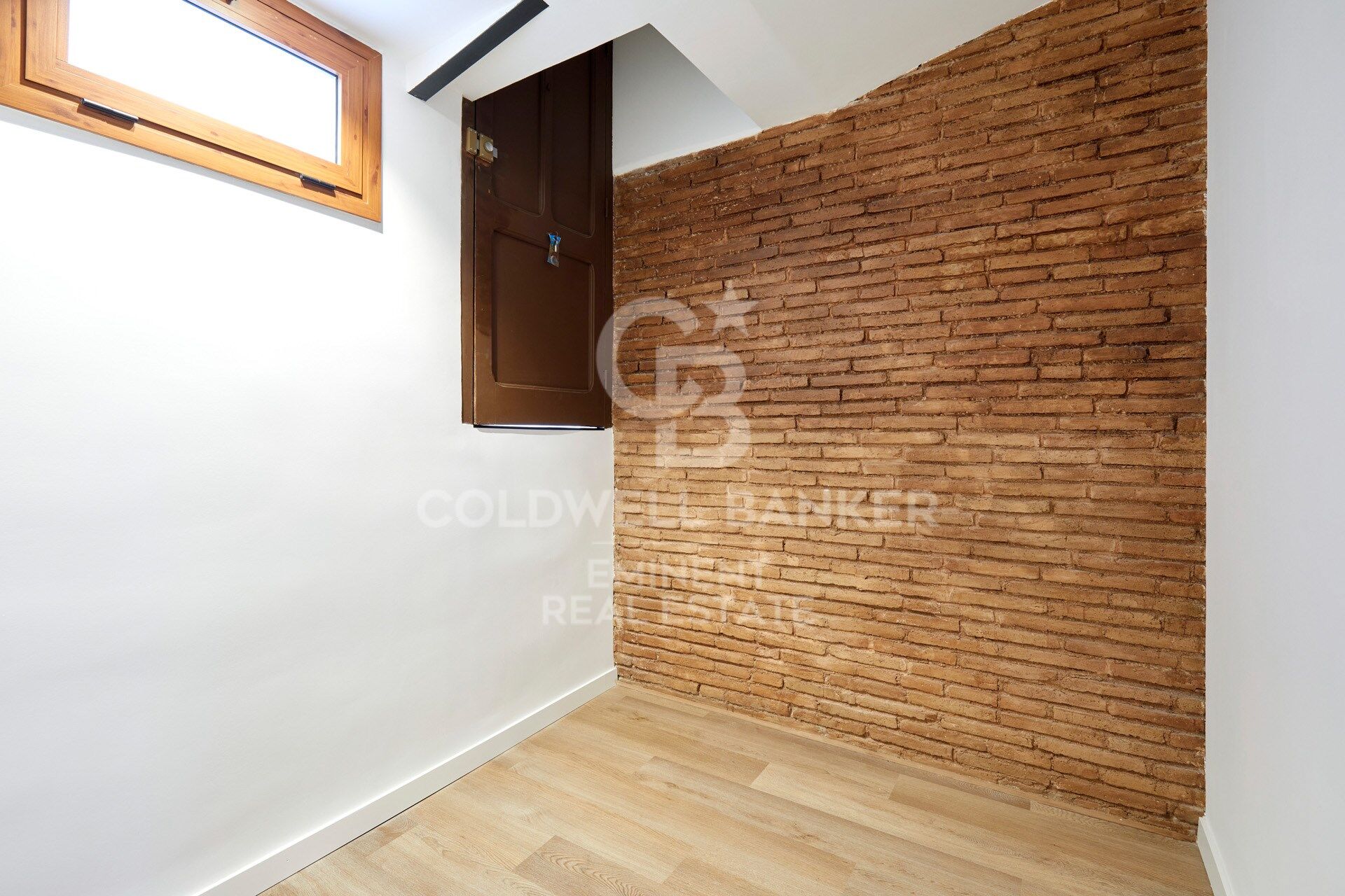 96 m² Duplex mit Privater Terrasse und Gemeinschaftspool - Sants