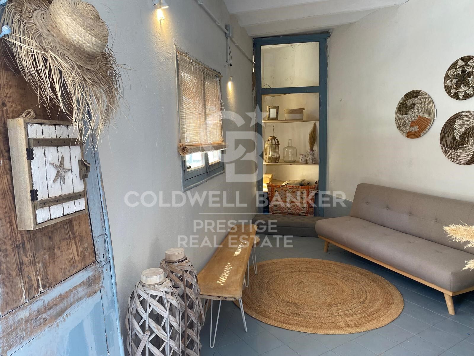 Piso reformado con gran terraza en Eixample Esquerra , Barcelona