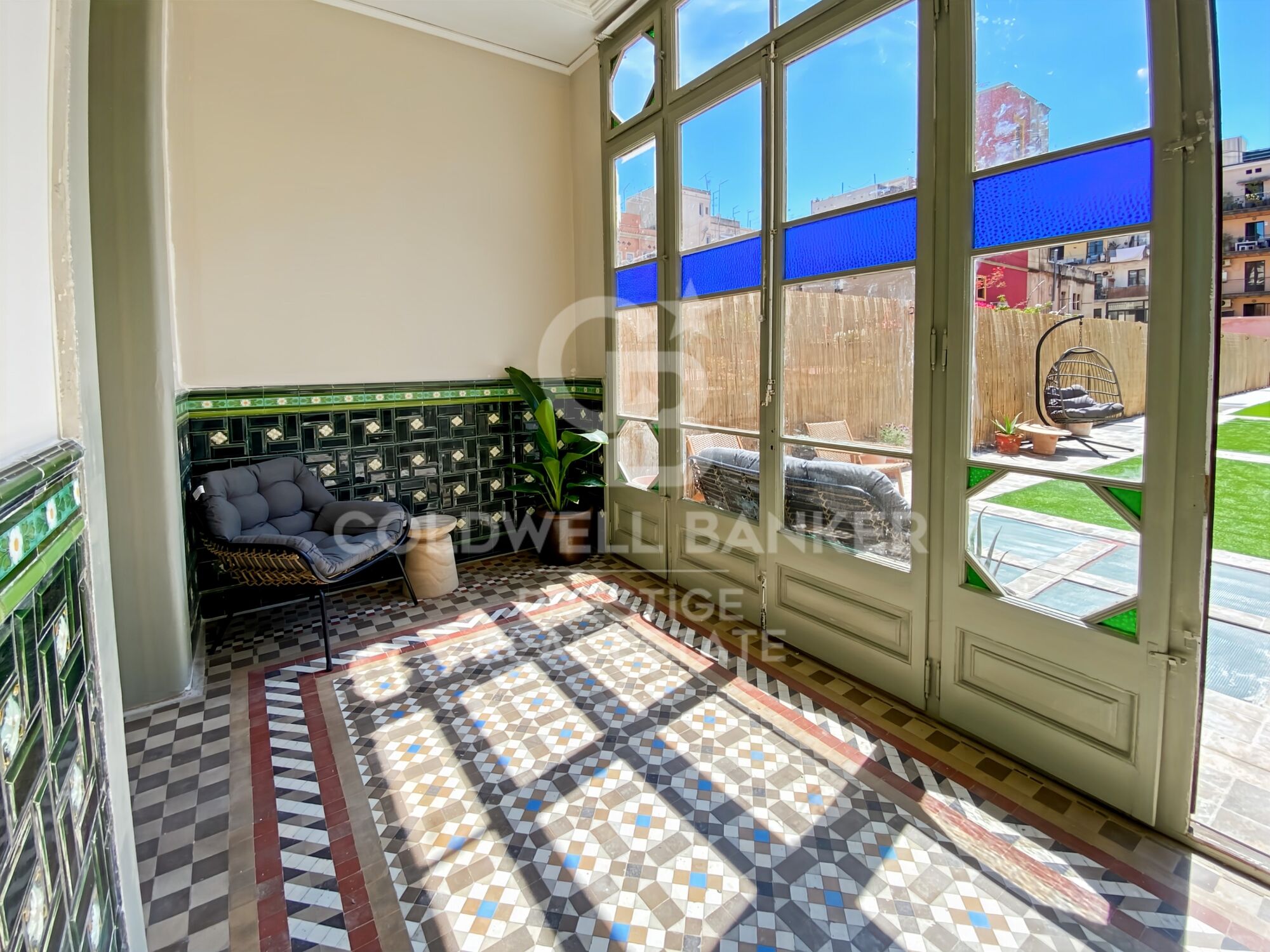 Piso reformado con gran terraza en Eixample Esquerra , Barcelona