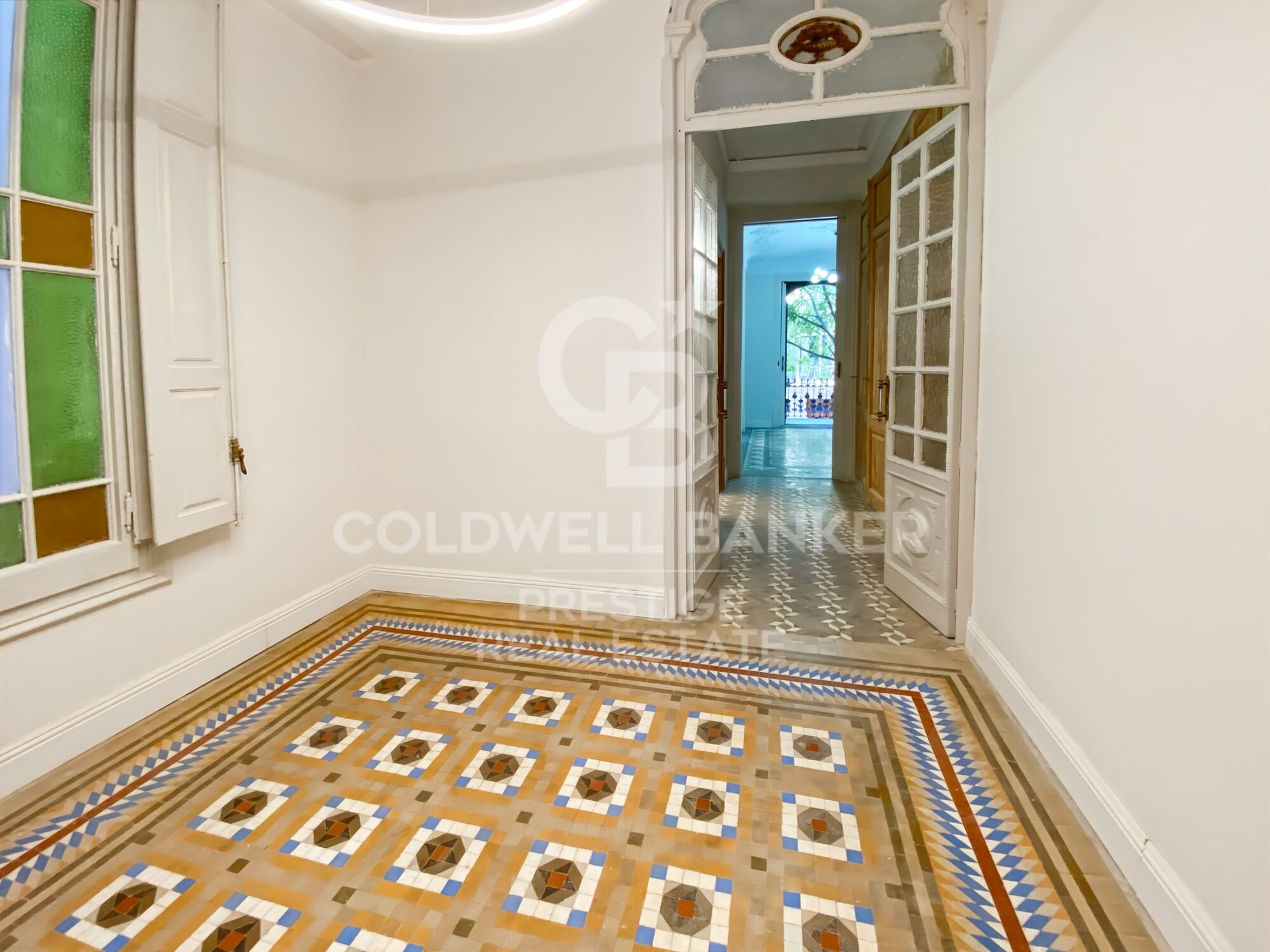 Piso reformado con gran terraza en Eixample Esquerra , Barcelona