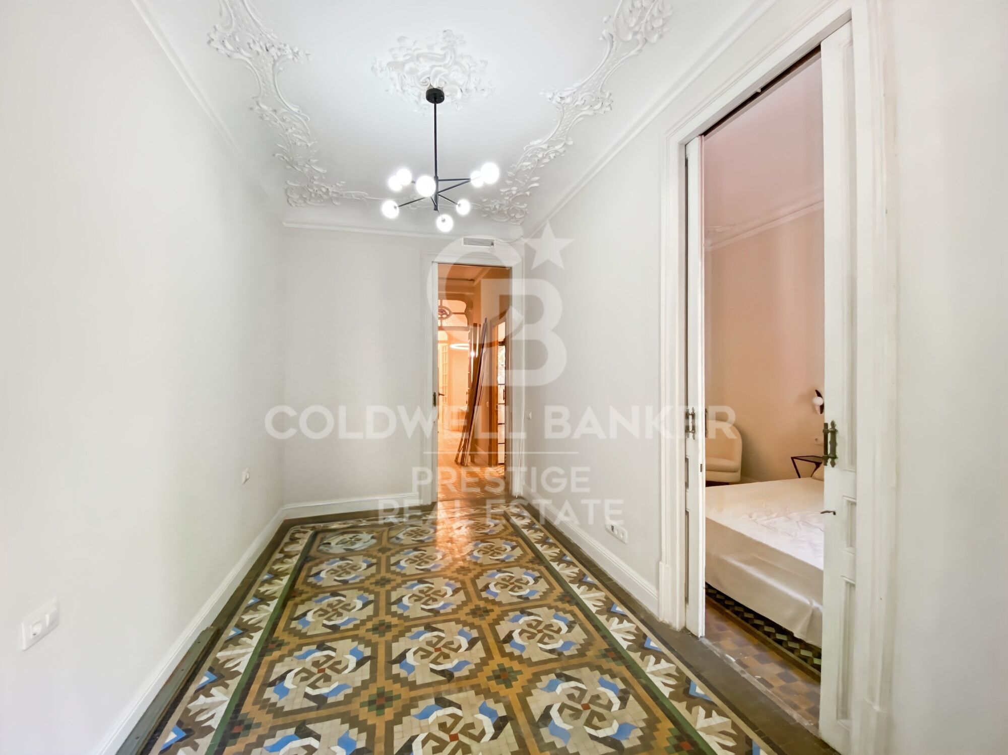 Renovated Apartment for Sale in Eixample Barcelona with Large Terrace