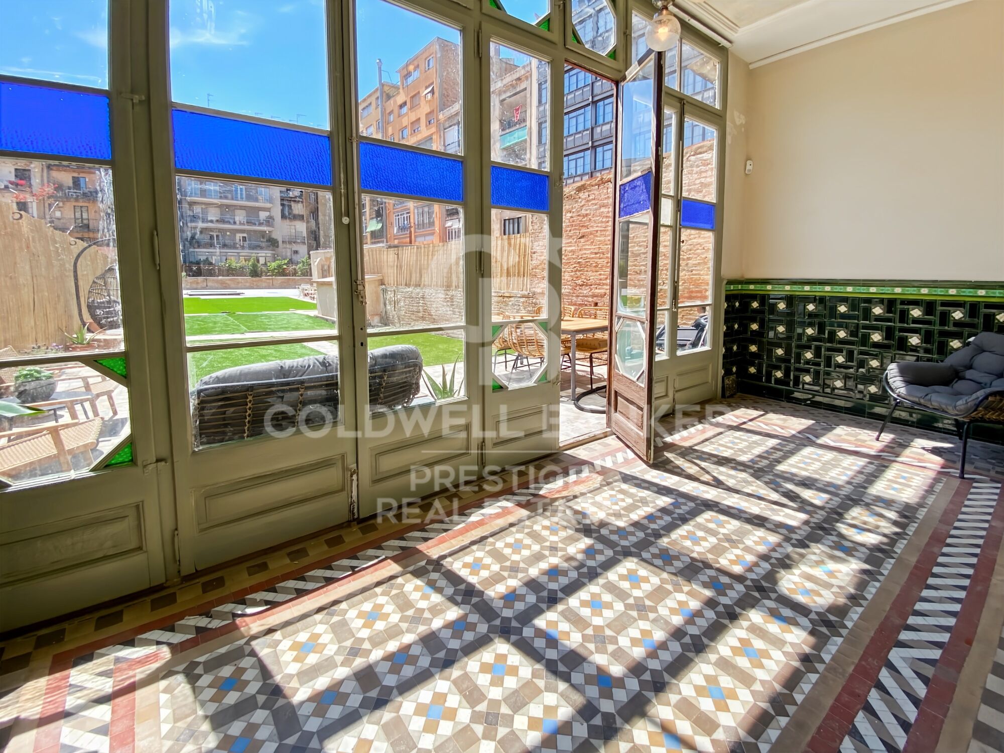 Renovated Apartment for Sale in Eixample Barcelona with Large Terrace