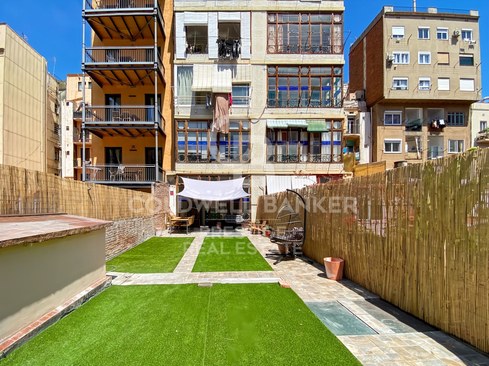 Piso reformado con gran terraza en Eixample Esquerra , Barcelona