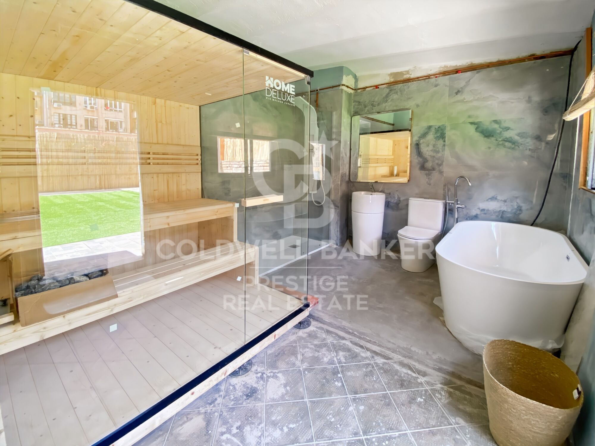 Appartement rénové à vendre avec grande terrasse à l'Eixample Barcelone