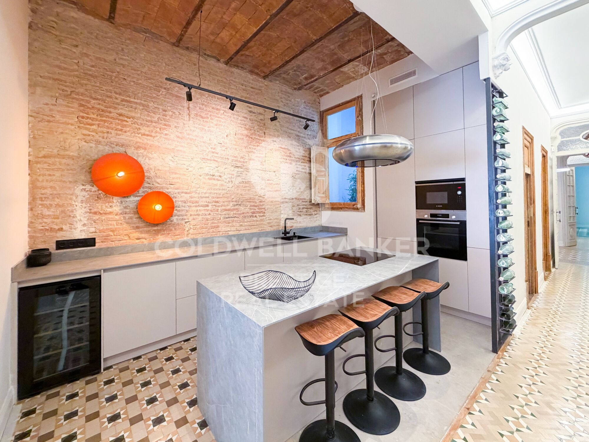 Appartement rénové à vendre avec grande terrasse à l'Eixample Barcelone