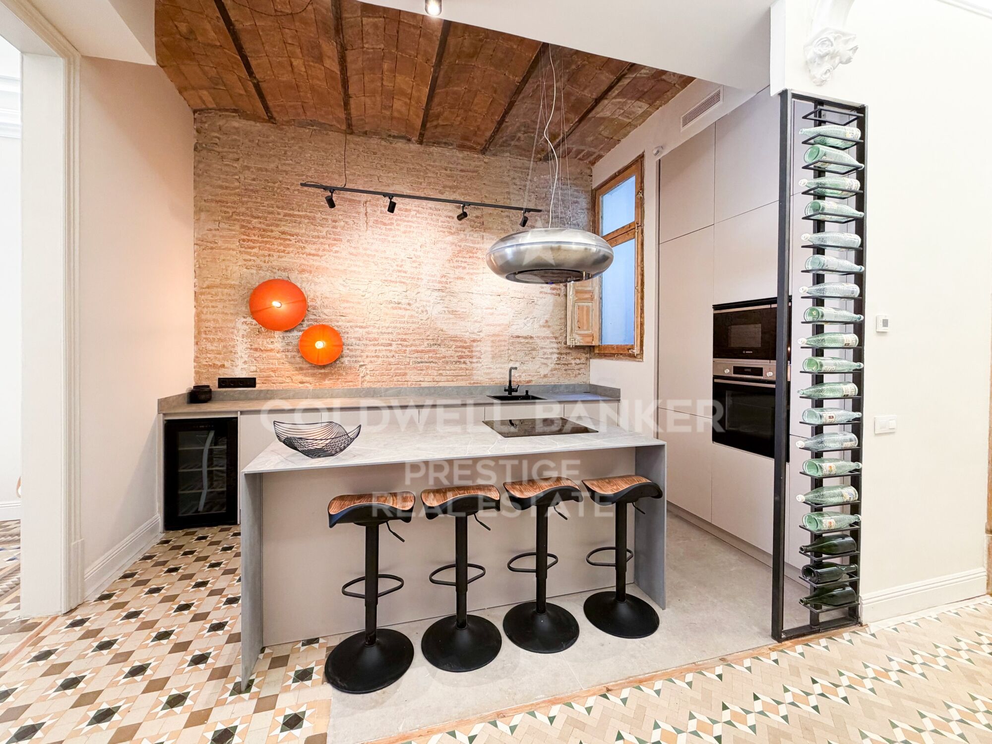 Appartement rénové à vendre avec grande terrasse à l'Eixample Barcelone