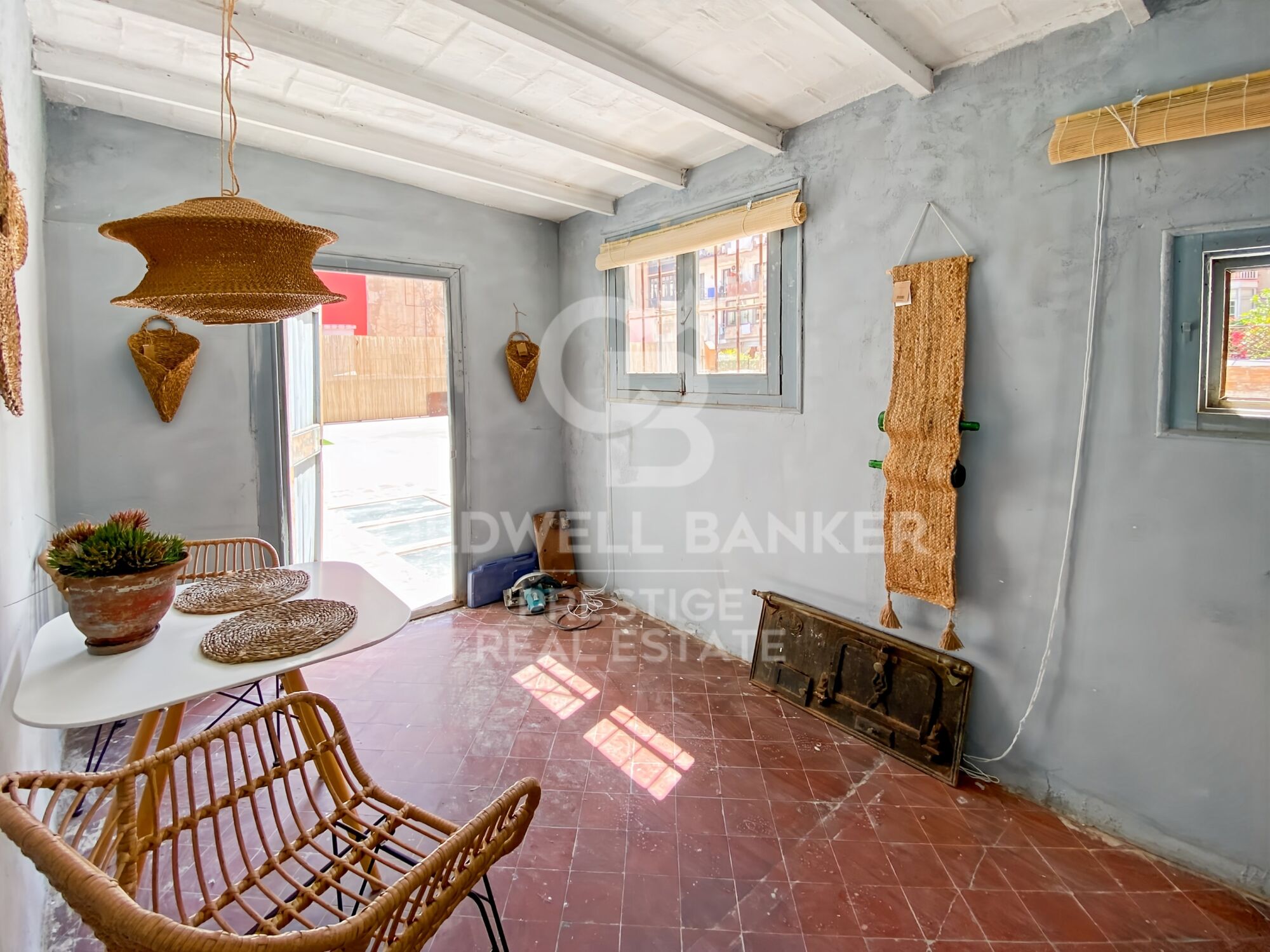 Appartement rénové à vendre avec grande terrasse à l'Eixample Barcelone