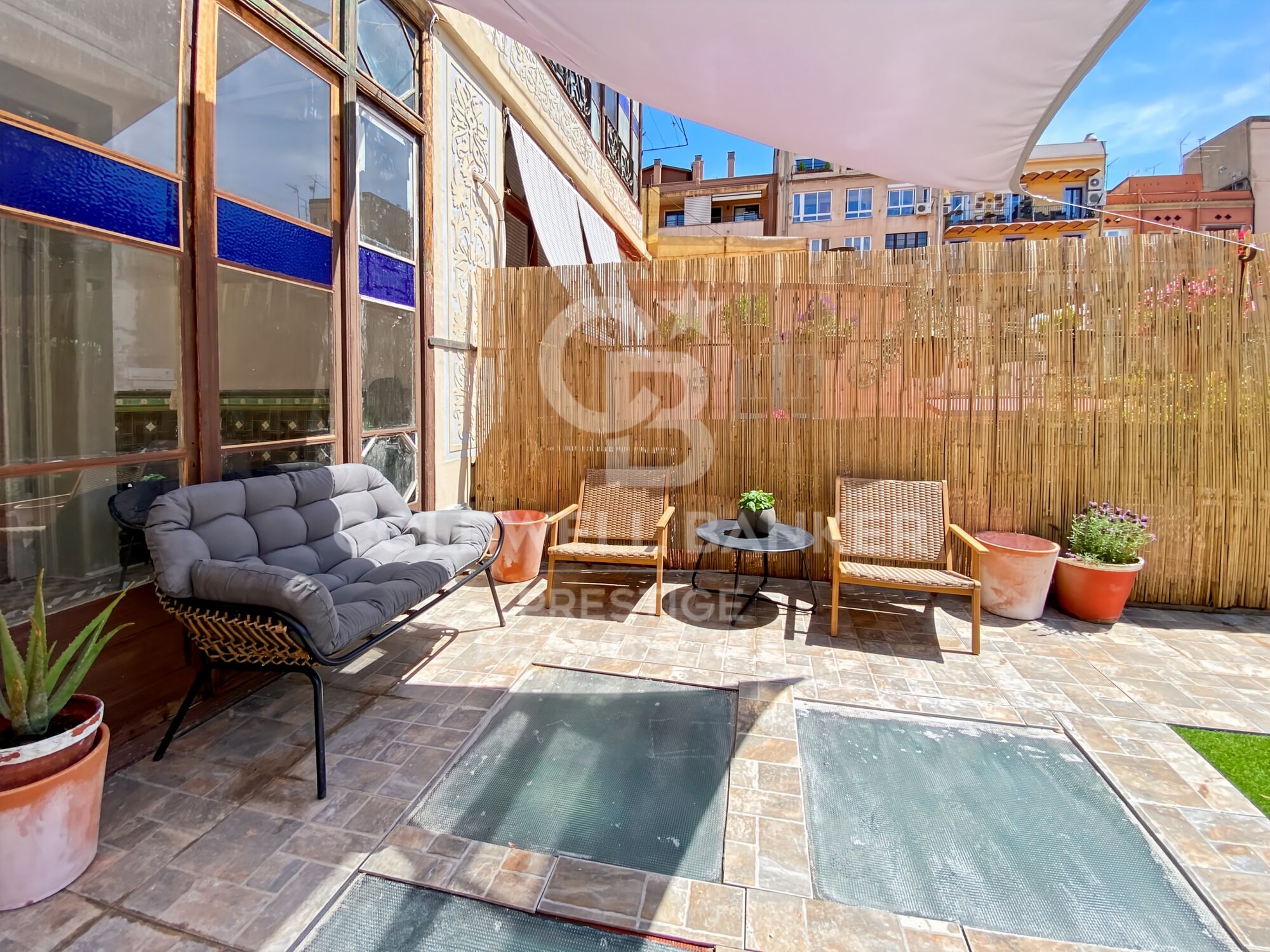 Piso reformado con gran terraza en Eixample Esquerra , Barcelona