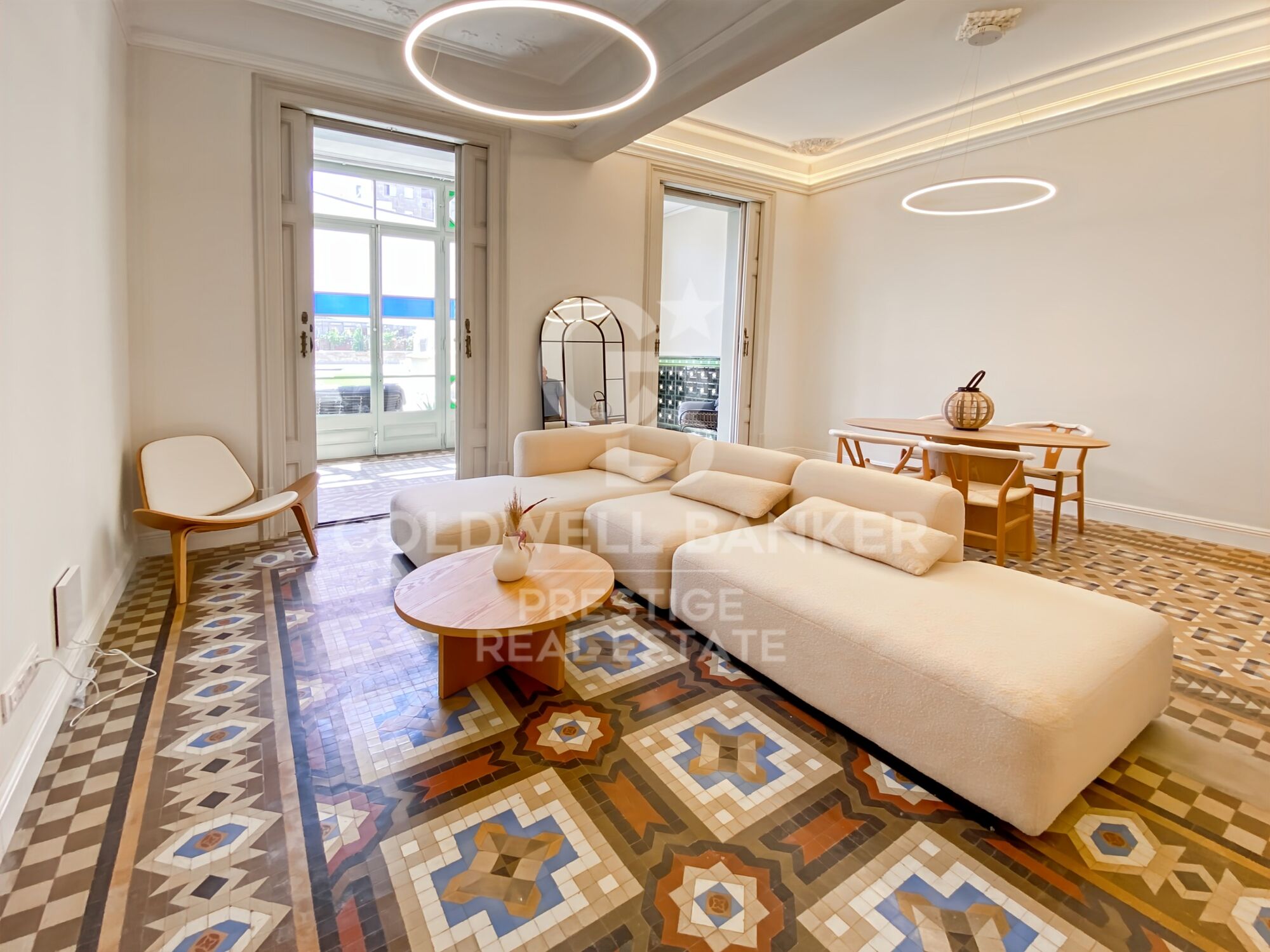 Piso reformado con gran terraza en Eixample Esquerra , Barcelona