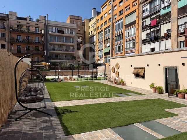 Renovated Apartment for Sale in Eixample Barcelona with Large Terrace