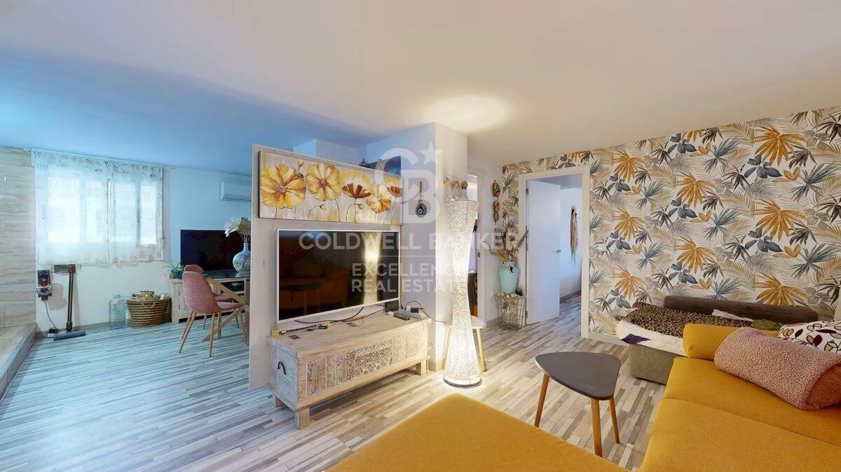 Bar-Restaurant in full operation + Apartment on the top floor in Oliva Nova