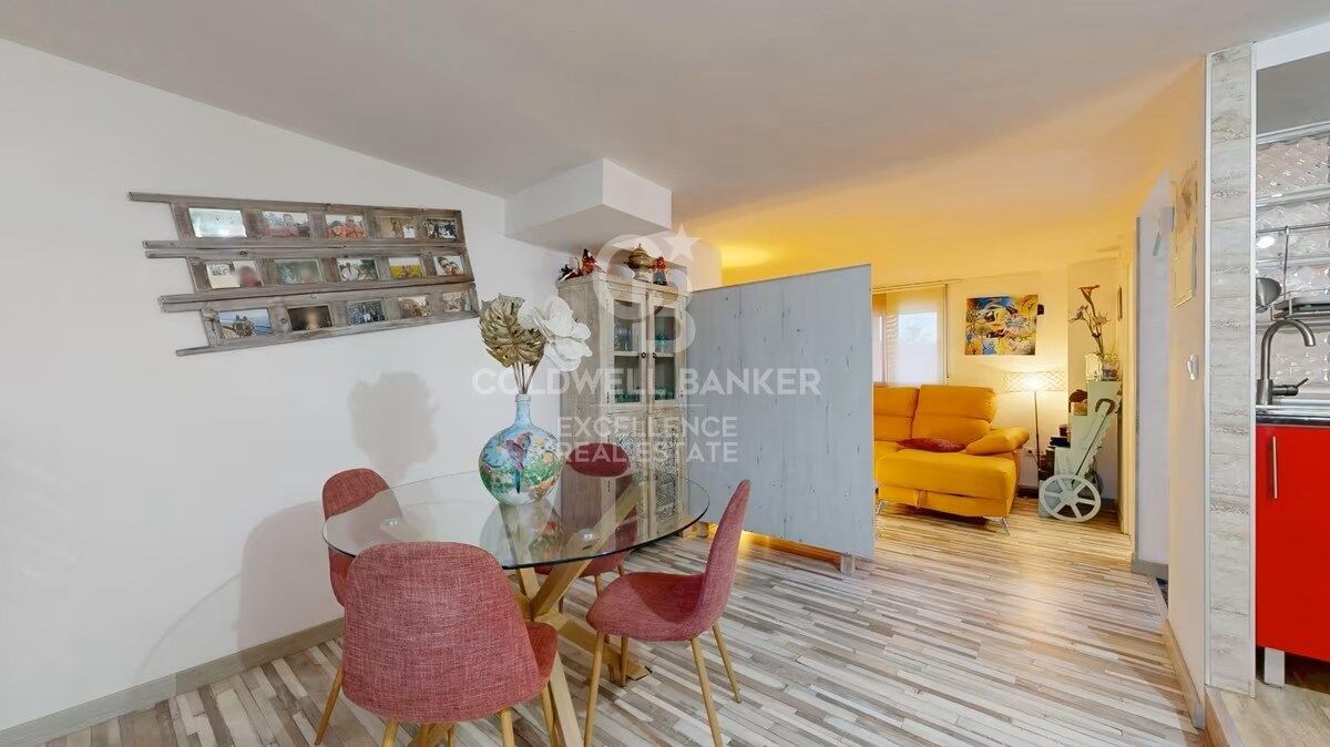 Bar-Restaurante en pleno funcionamiento + Vivienda en planta superior en Oliva Nova