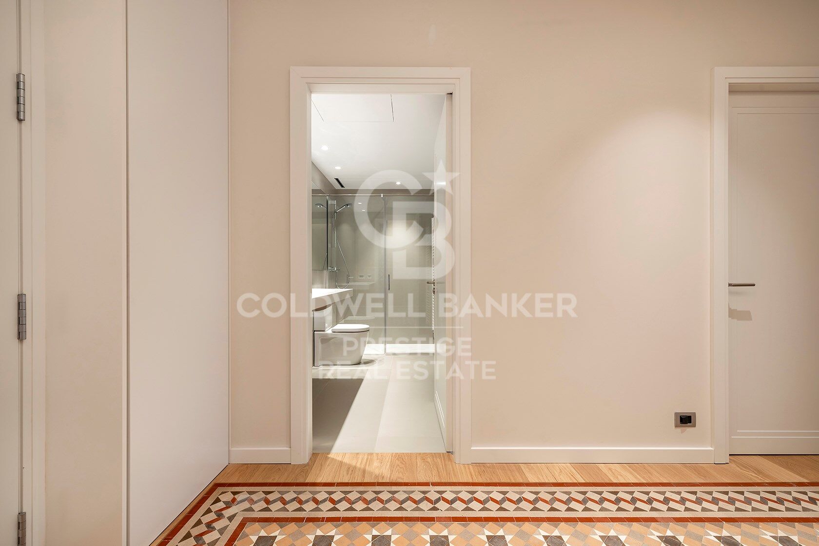 Dernières unités face au Port de Barcelone.