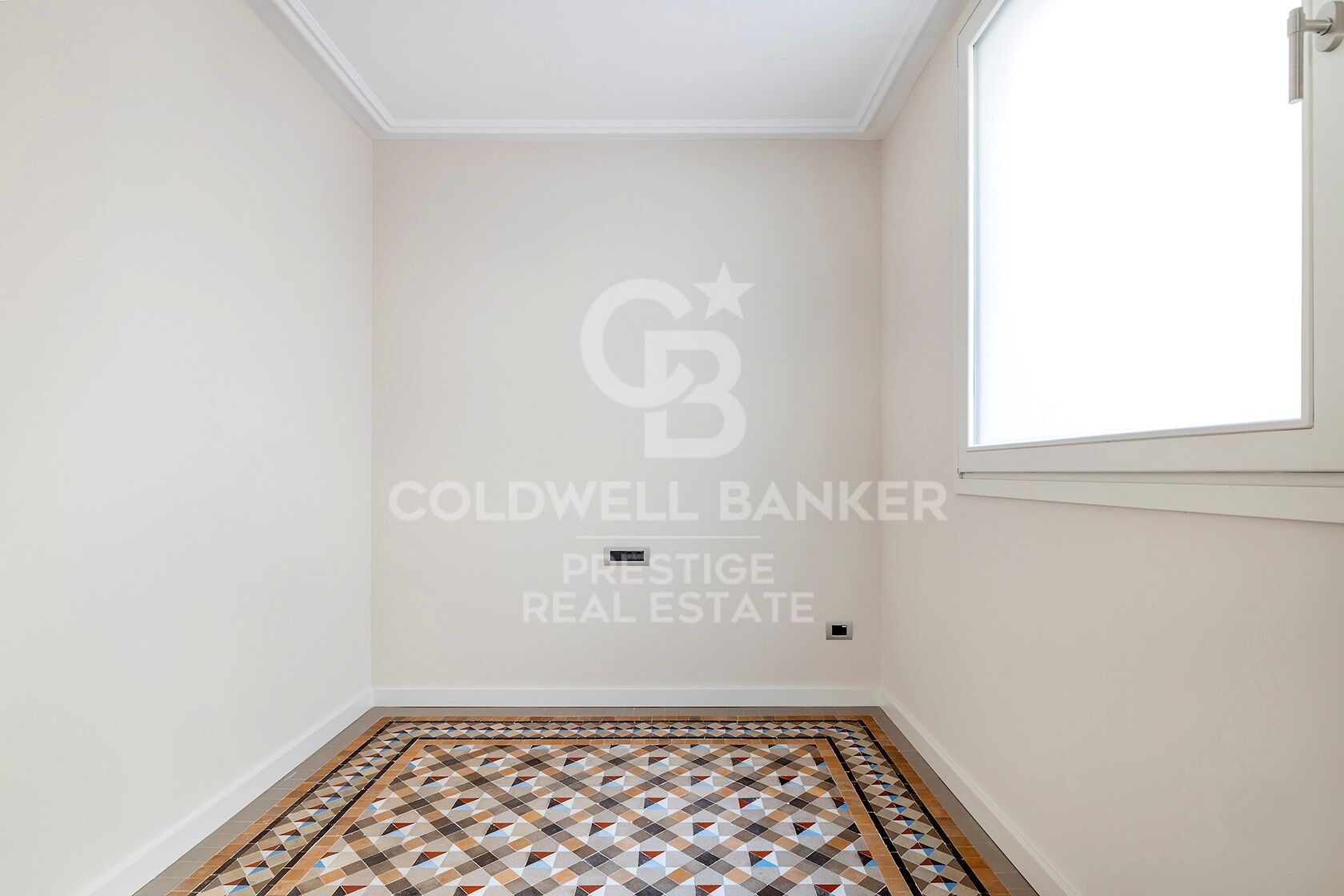 Dernières unités face au Port de Barcelone.