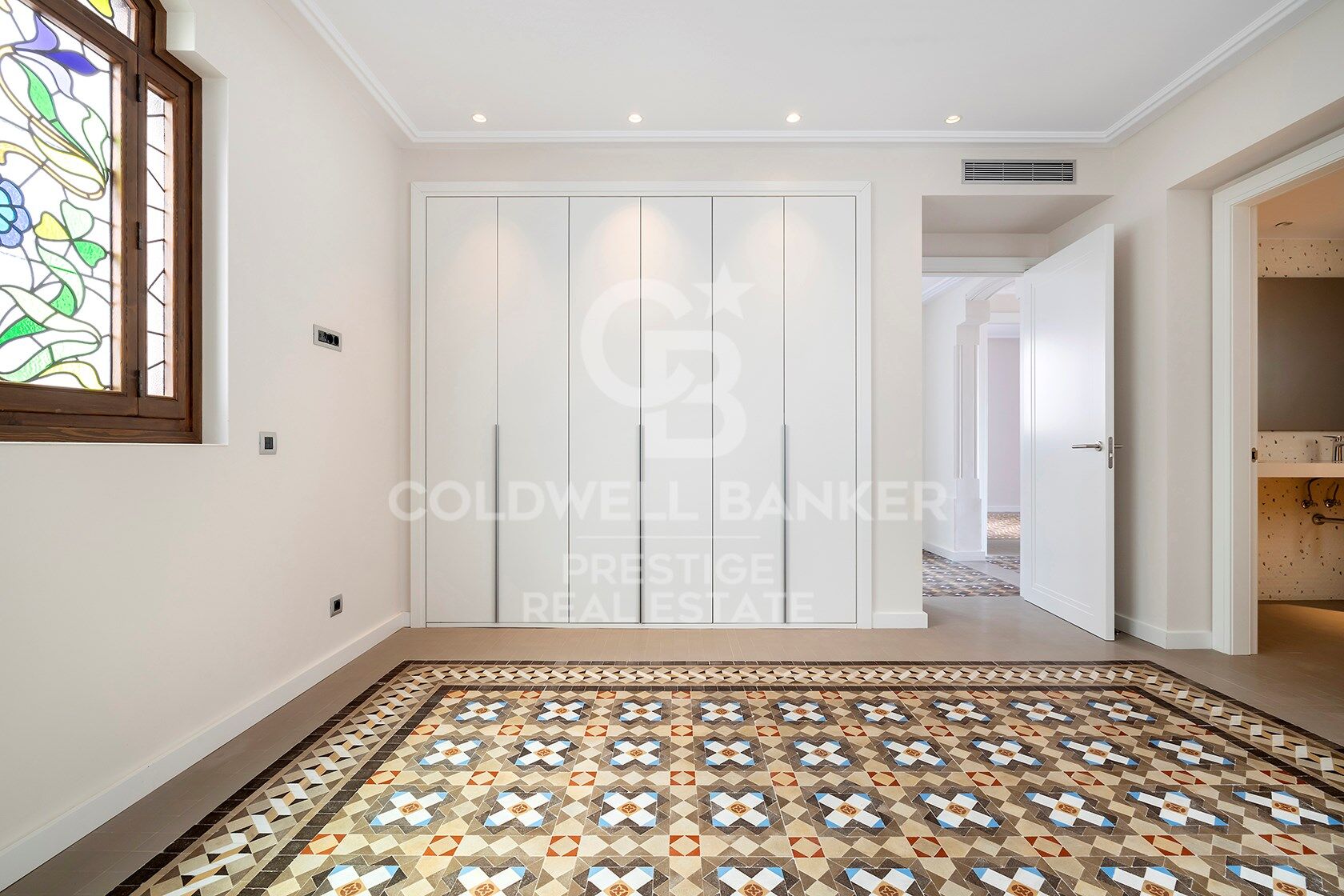 Apartamento de lujo frente al Puerto de Barcelona con piscina comunitaria