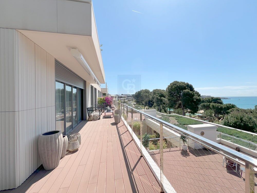 Piso con vistas al mar en el RESORT INFINITUM de Salou