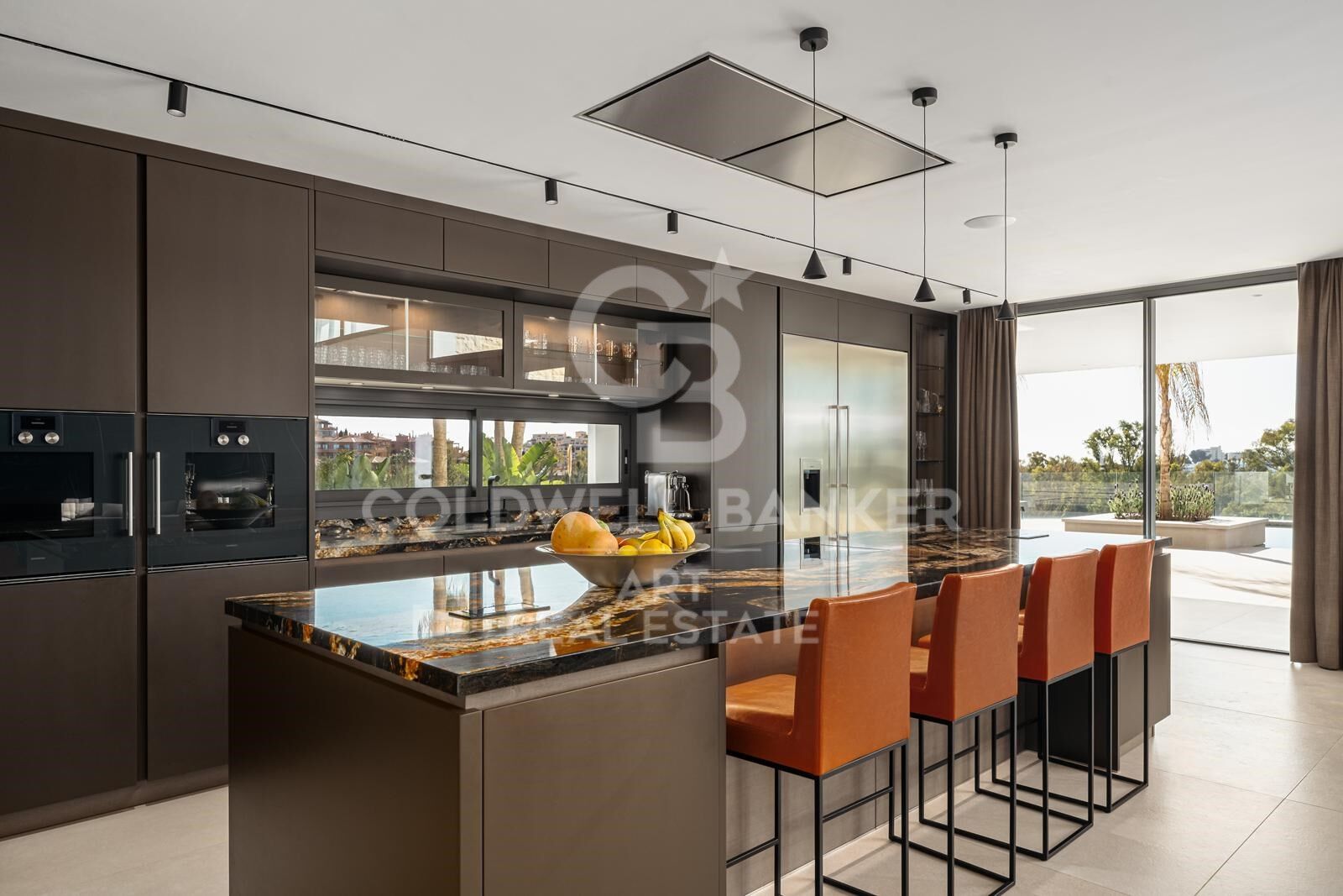 Contemporary luxury villa with panoramic views on frontline golf in La Alqueria