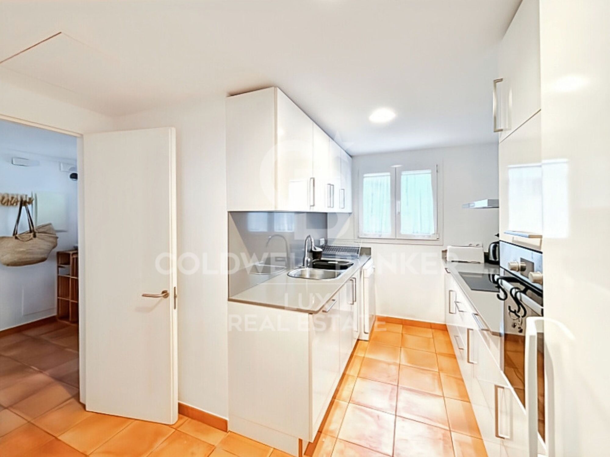 House very close to the beach with sea view and garage in Cadaqués